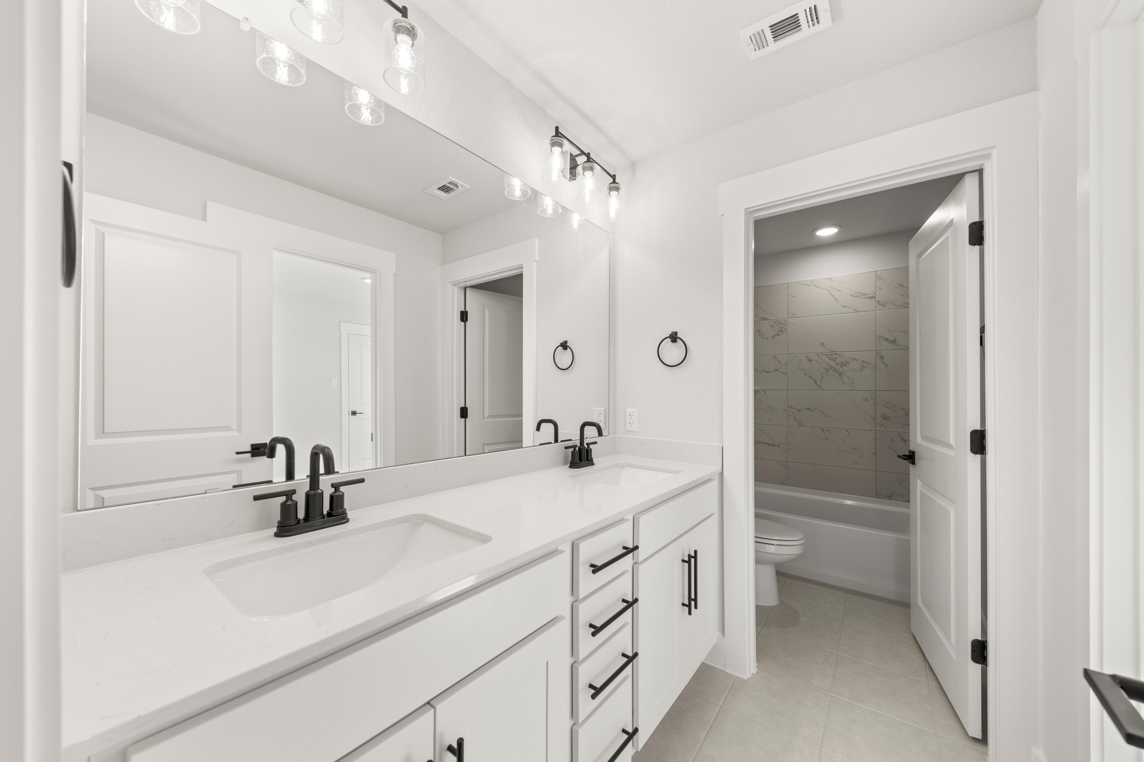 Image 20 of Davidson Homes' New Home at 214 Saddletree Dr