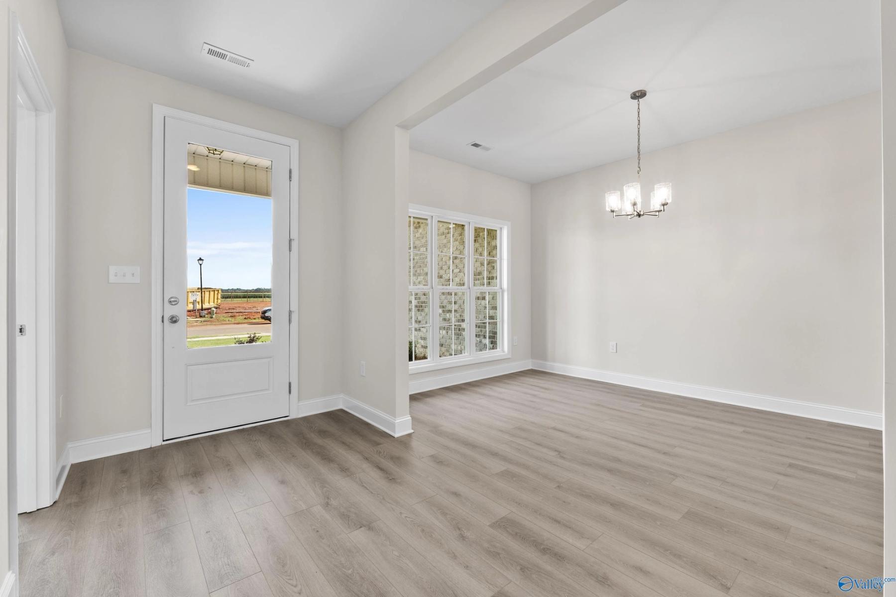 Image 6 of Davidson Homes' New Home at 211 Kendall Farms Boulevard