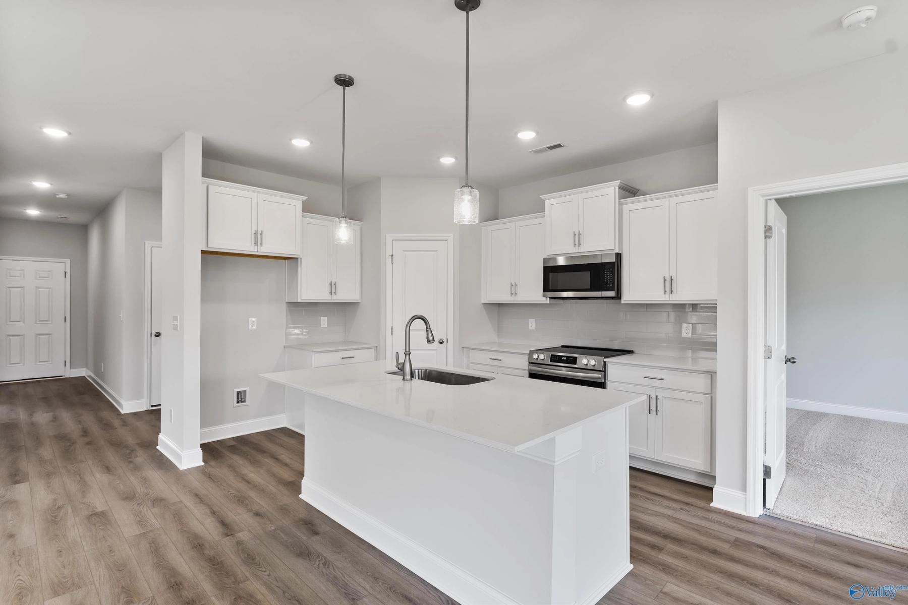 Image 2 of Davidson Homes' New Home at 219 Pine Island Avenue