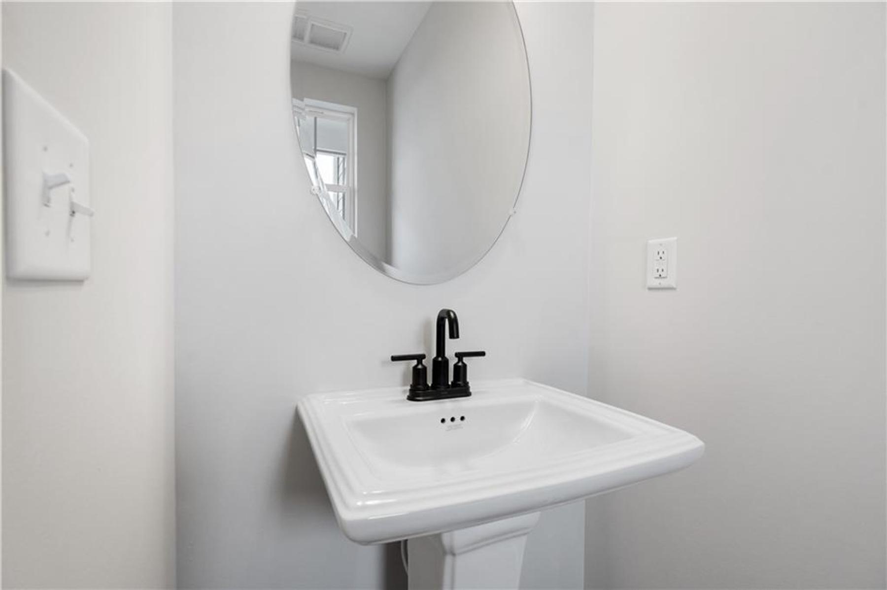 Image 37 of Davidson Homes' New Home at 512 Crown Drive