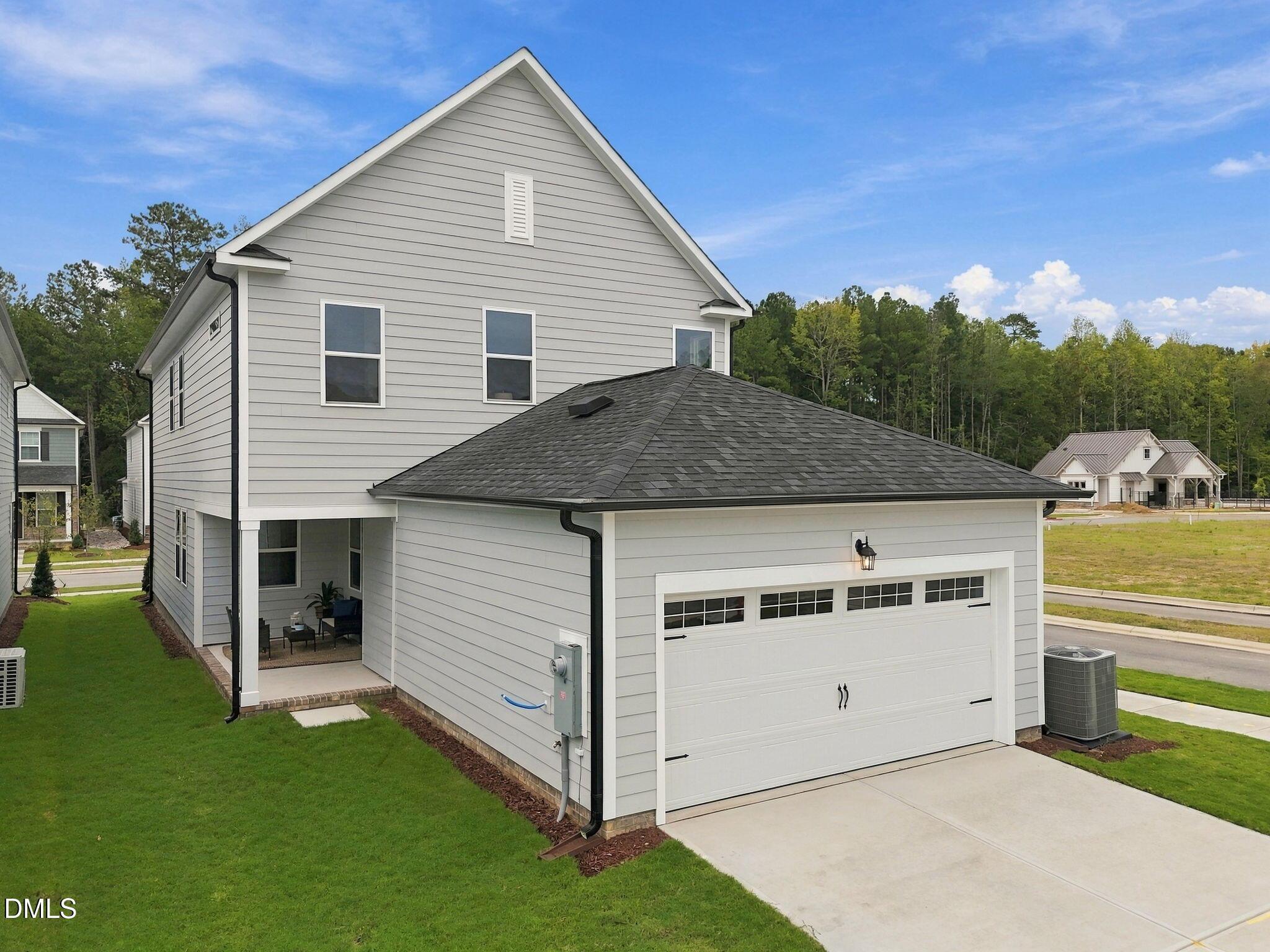 Image 5 of Davidson Homes' New Home at 801 Carpet Grass Avenue