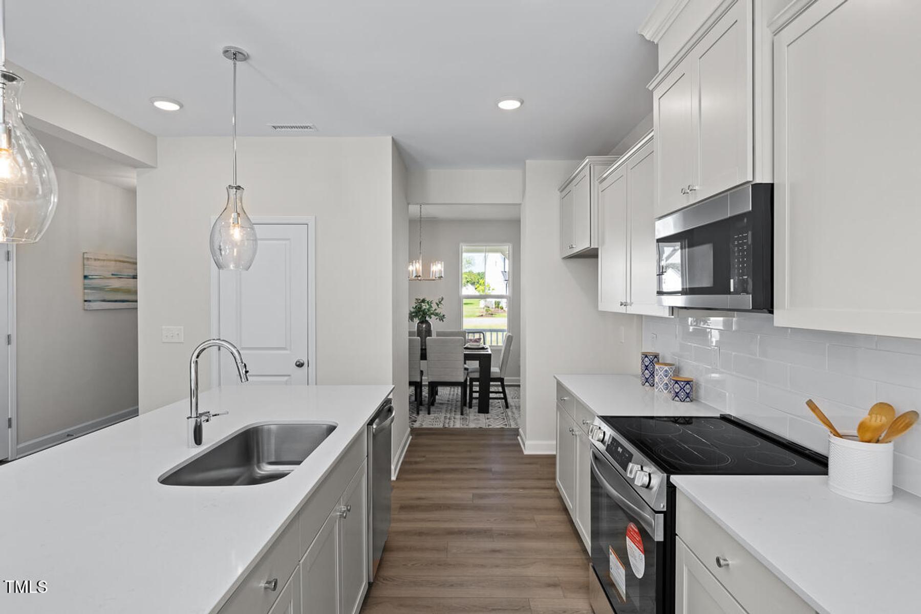 Image 10 of Davidson Homes' New Home at 303 Old Fashioned Way