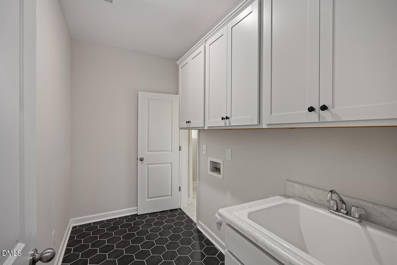 Image 7 of Davidson Homes' New Home at 428 Golden Dragonfly Street