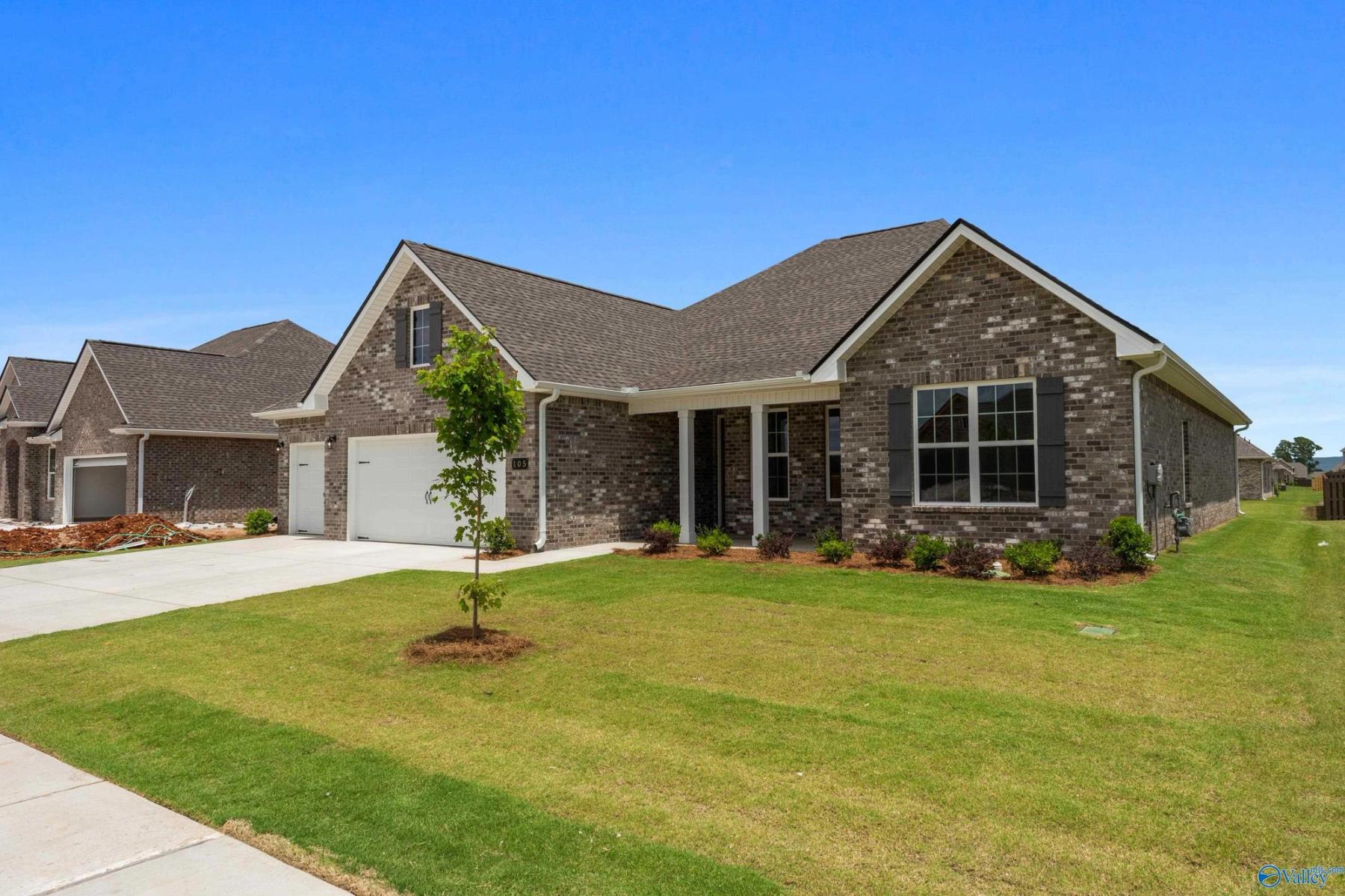 Image 5 of Davidson Homes' New Home at 105 Lucy Lynn Boulevard