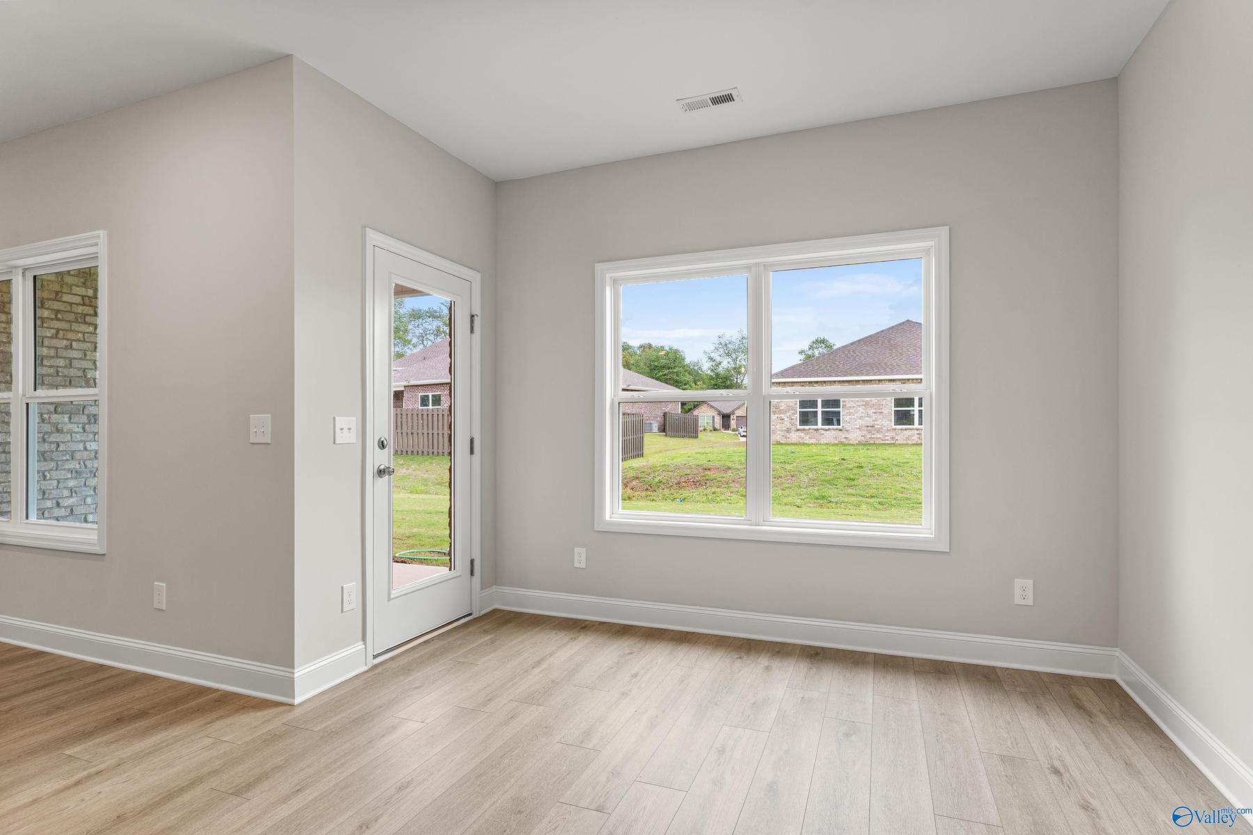 Image 10 of Davidson Homes' New Home at 179 River Pointe Drive