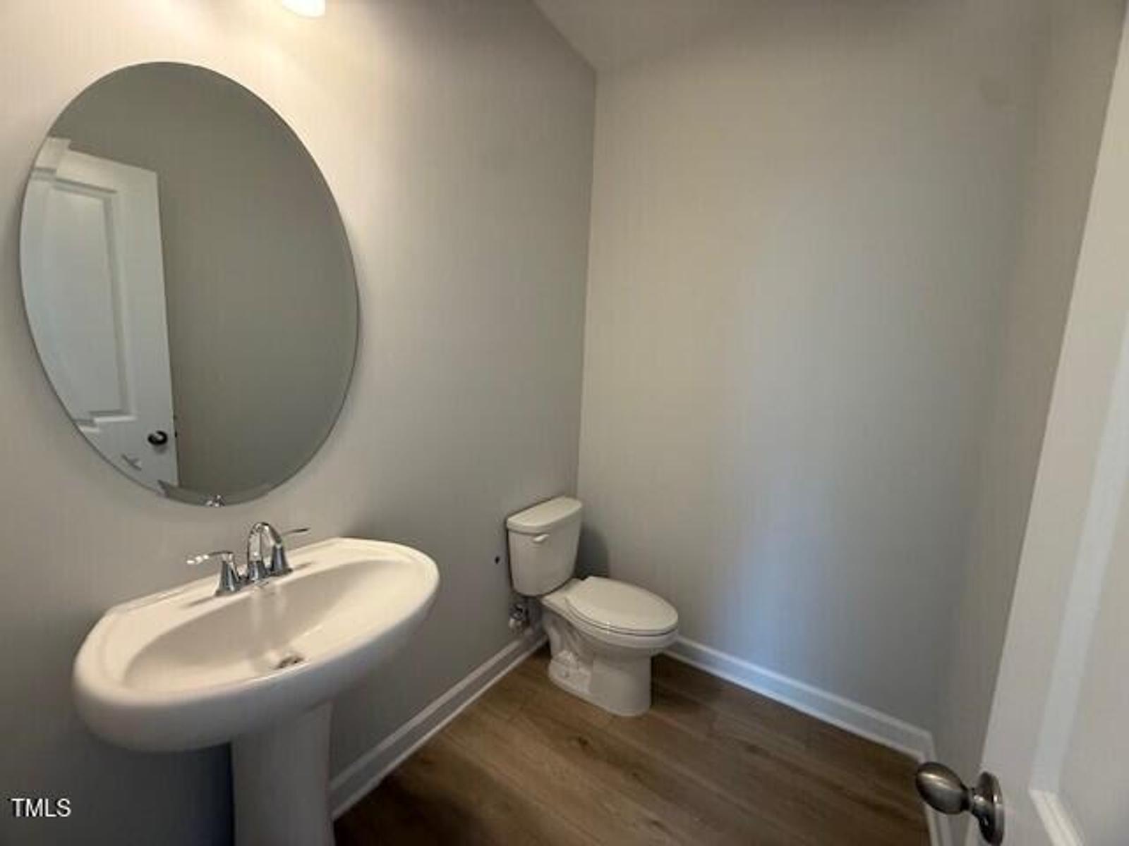 Image 7 of Davidson Homes' New Home at 301 Gregory Village Drive