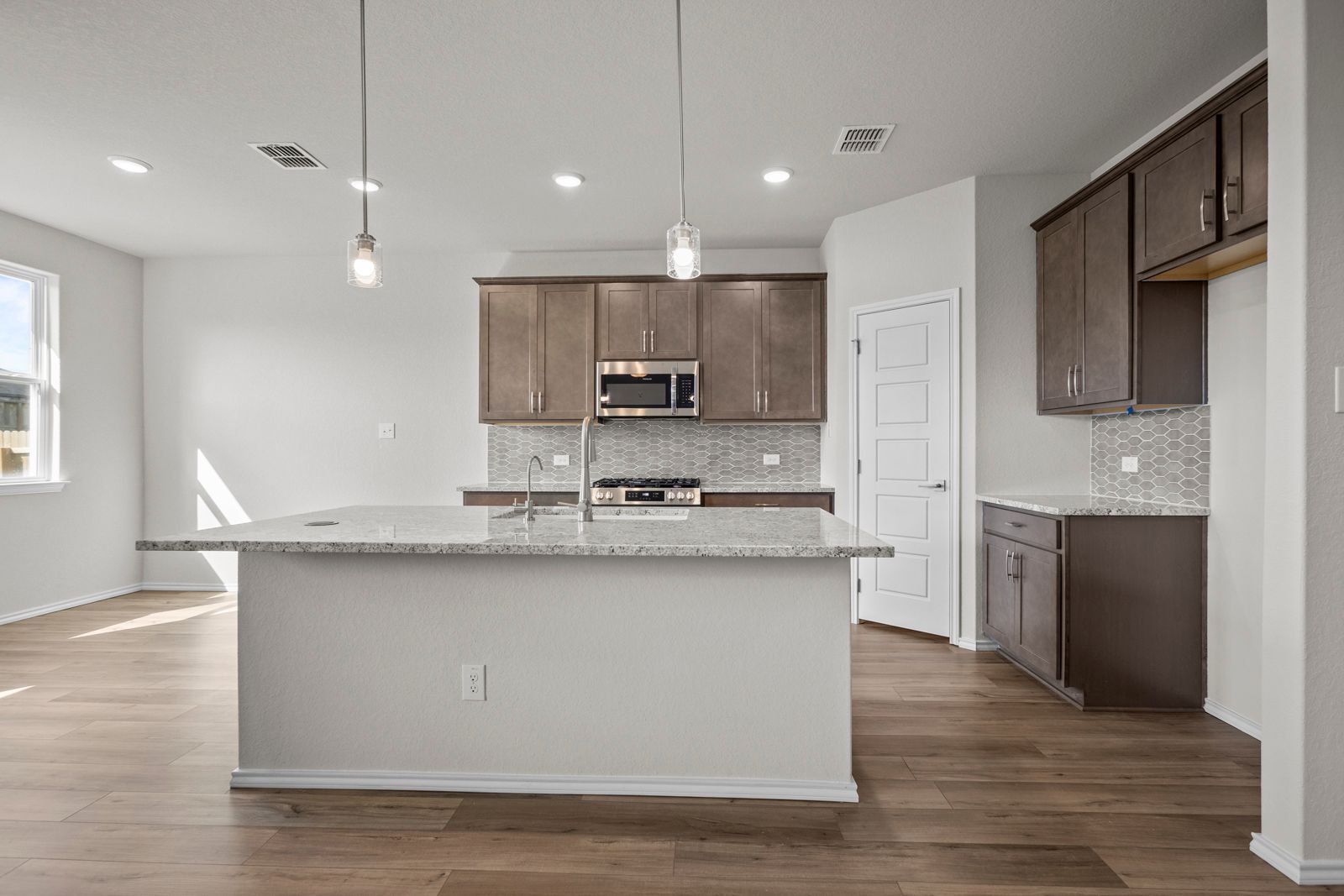 Image 9 of Davidson Homes' New Home at 1404 Centerline Dr