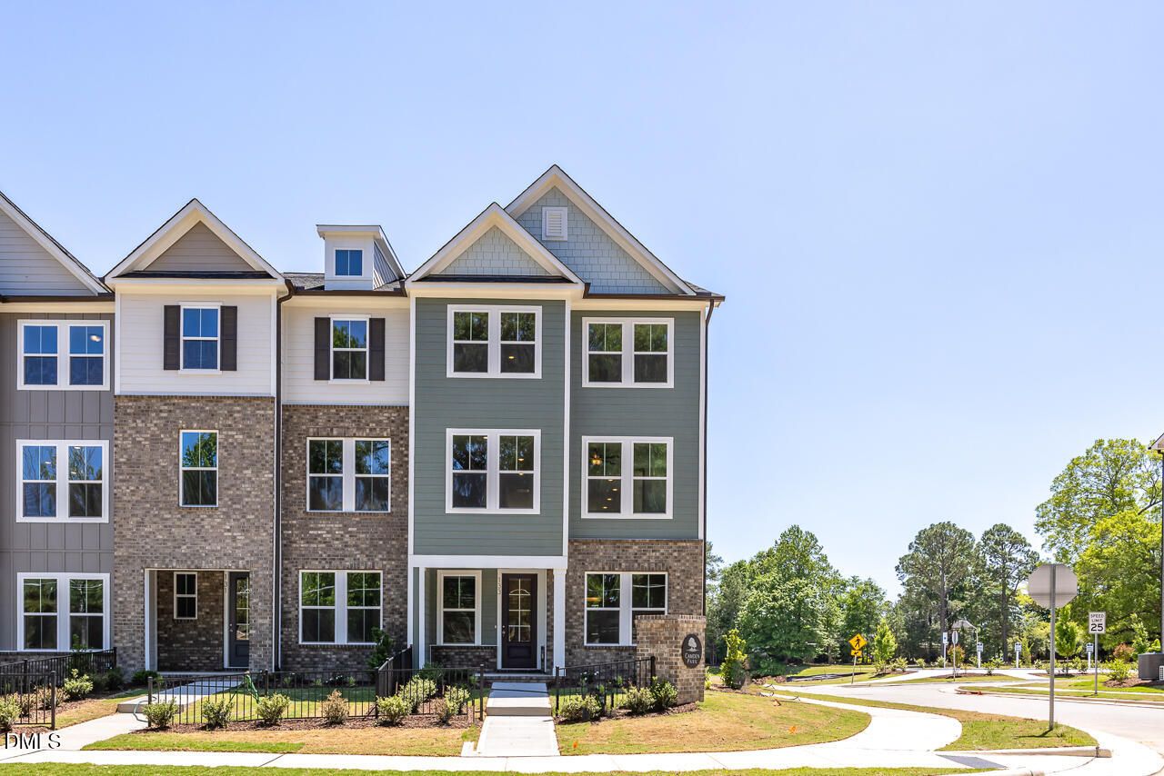 Image 5 of Davidson Homes' New Home at 133 Broadway Street