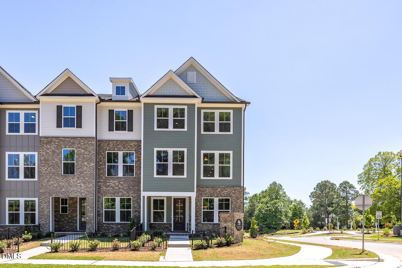 Image 5 of Davidson Homes' New Home at 133 Broadway Street