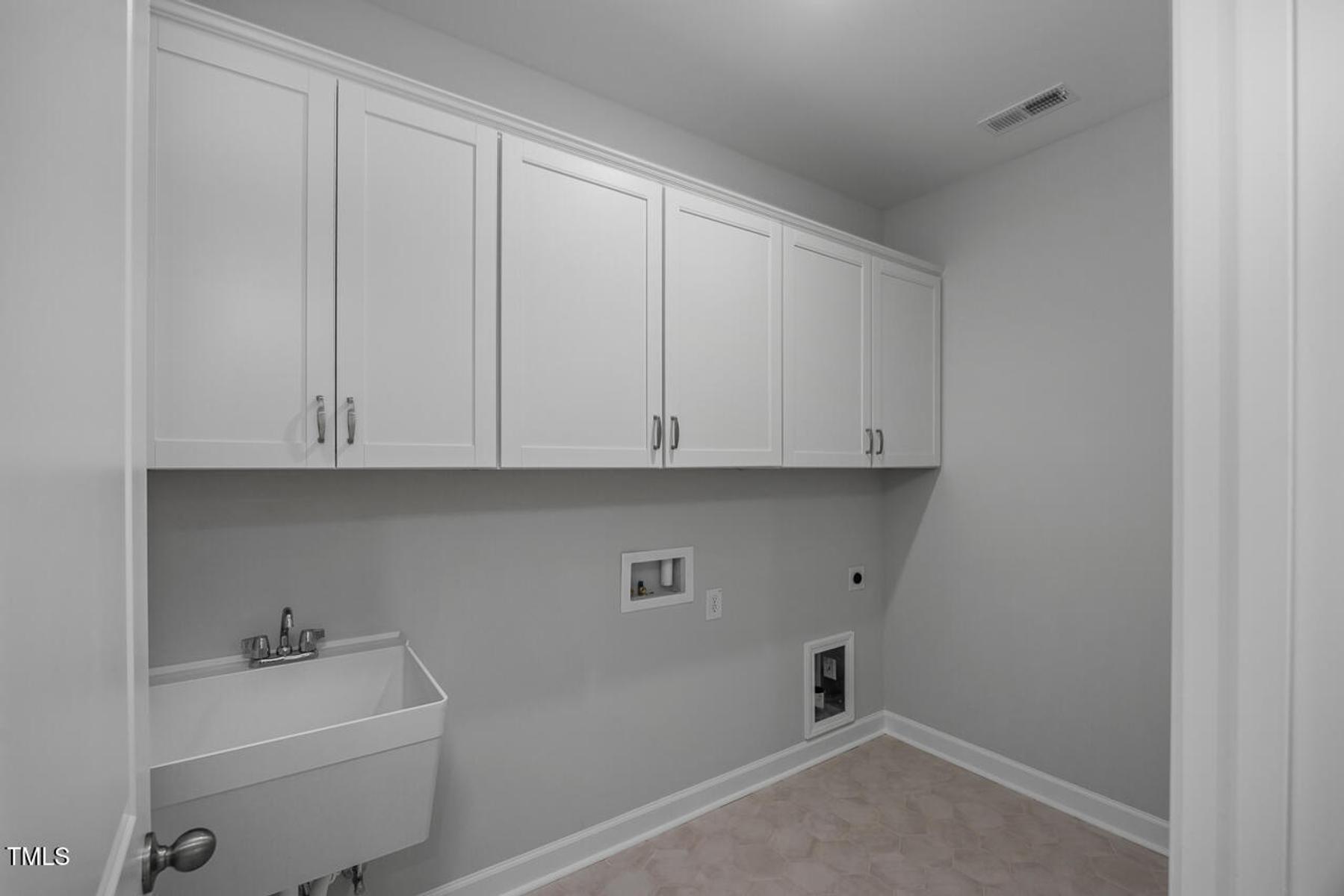 Image 27 of Davidson Homes' New Home at 444 Golden Dragonfly Street
