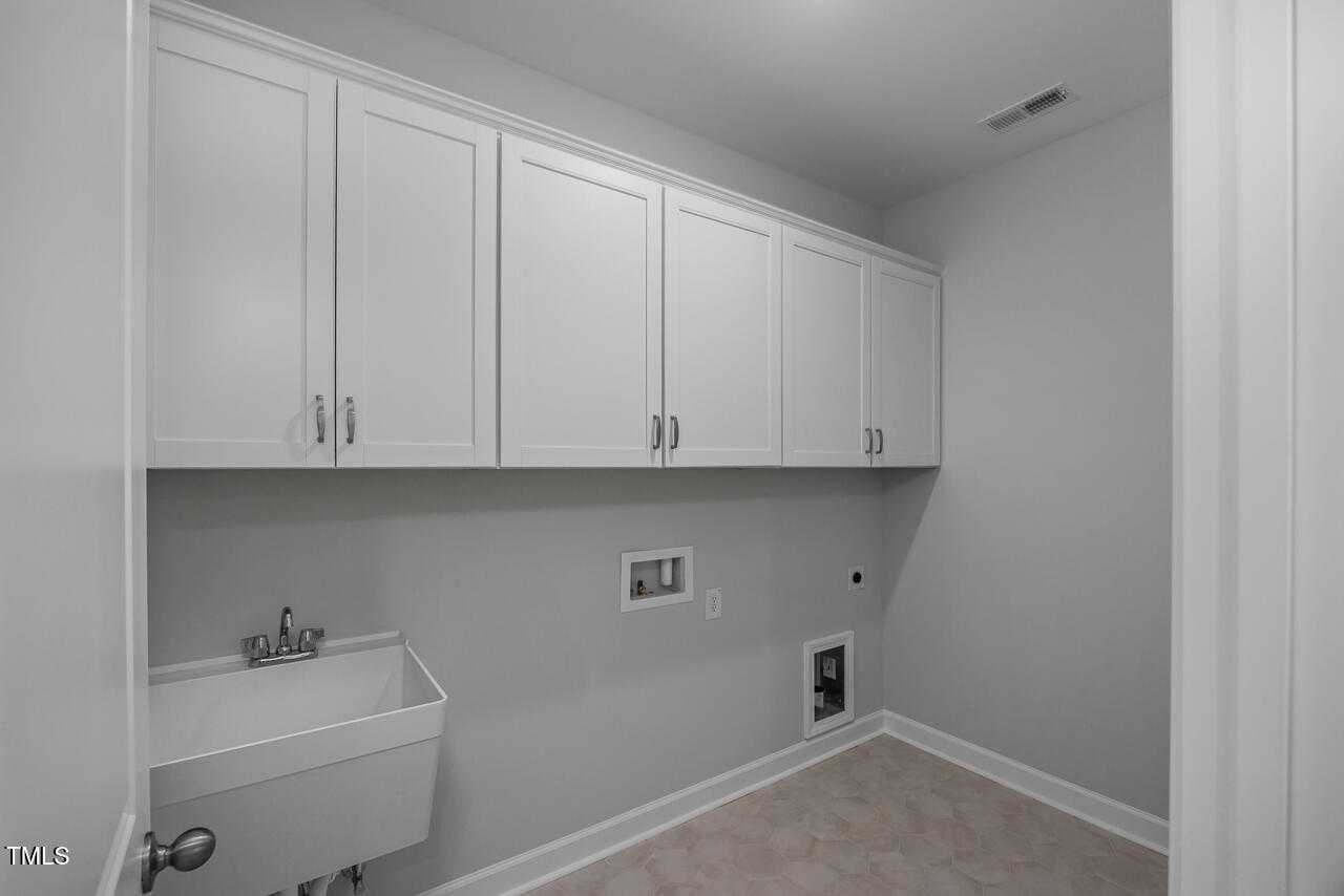 Image 27 of Davidson Homes' New Home at 444 Golden Dragonfly Street