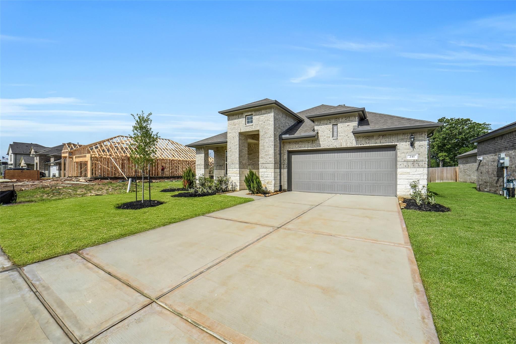 Image 2 of Davidson Homes' New Home at 241 Harlingen Drive