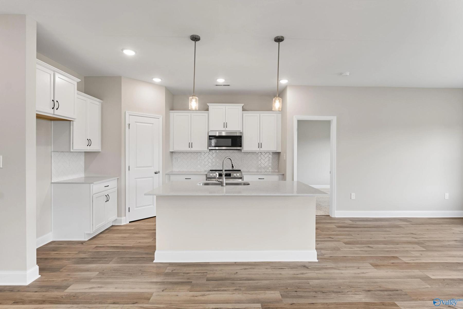 Image 14 of Davidson Homes' New Home at 157 Heritage Lakes Boulevard
