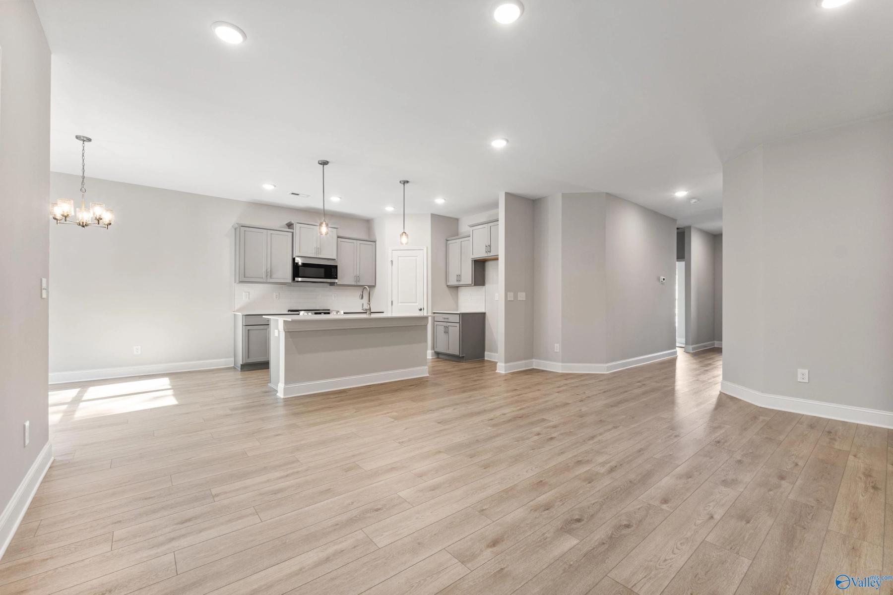 Image 10 of Davidson Homes' New Home at 162 River Pointe Drive