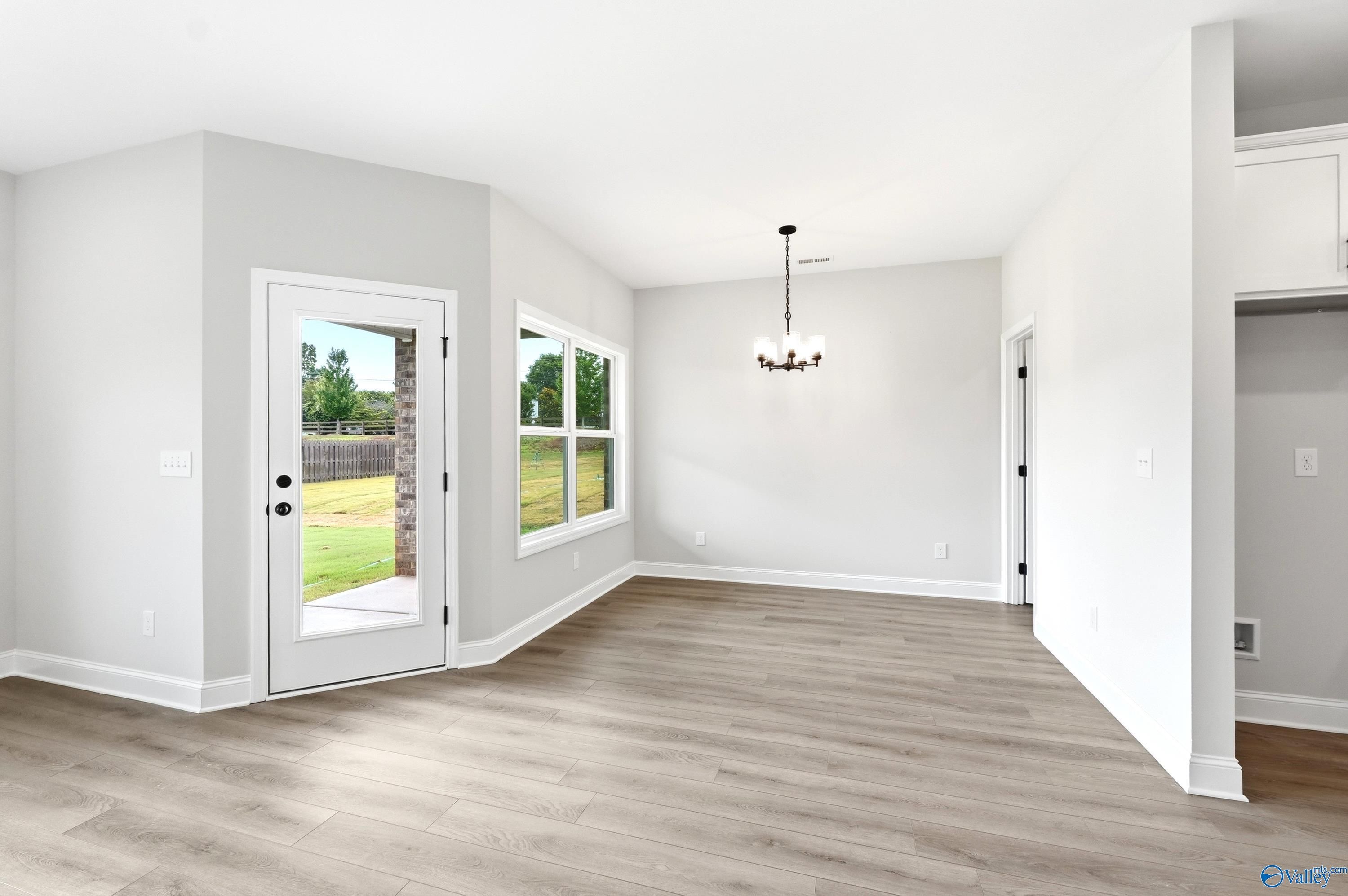 Image 6 of Davidson Homes' New Home at 103 River Pointe Drive