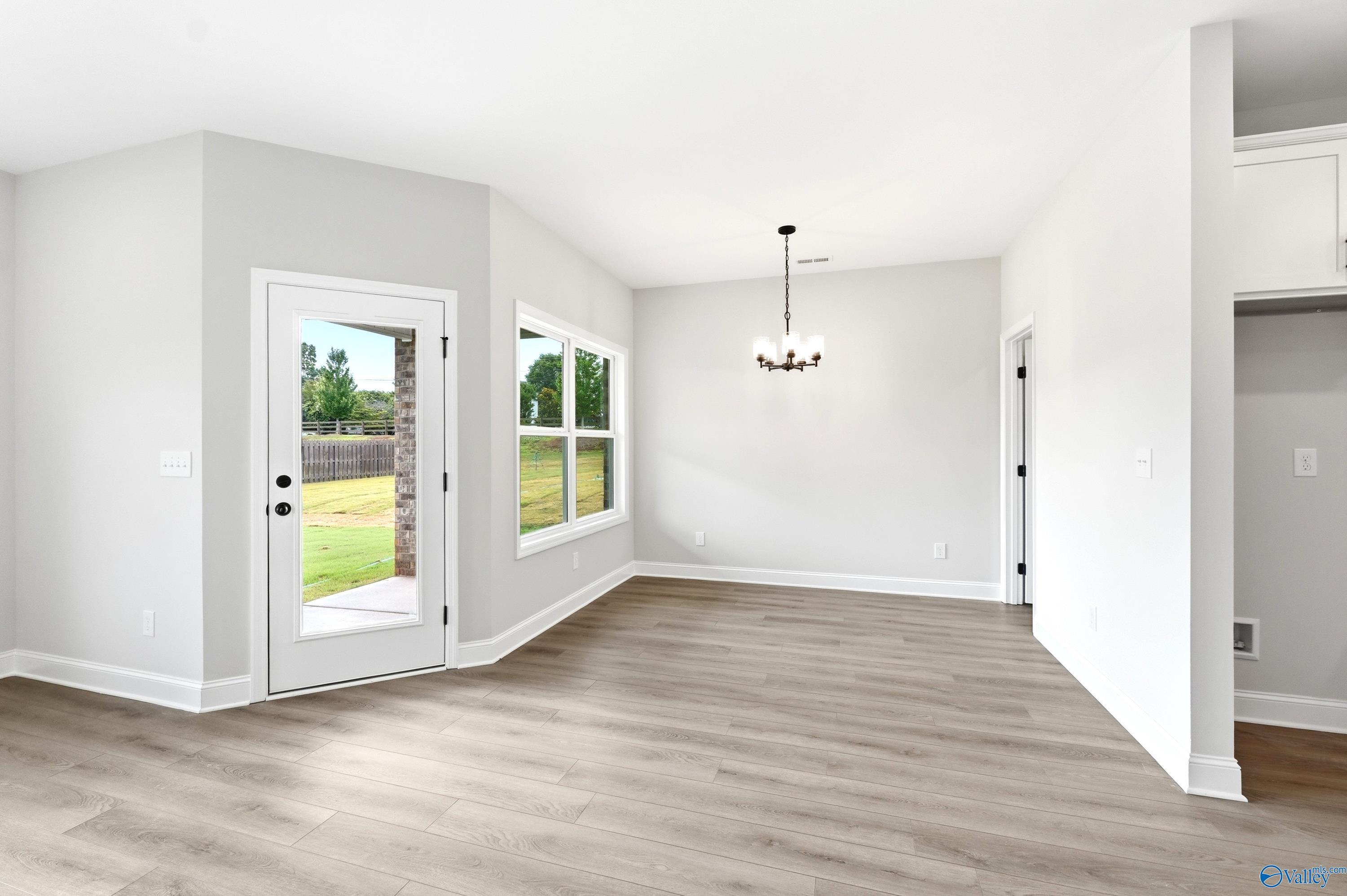 Image 6 of Davidson Homes' New Home at 103 River Pointe Drive