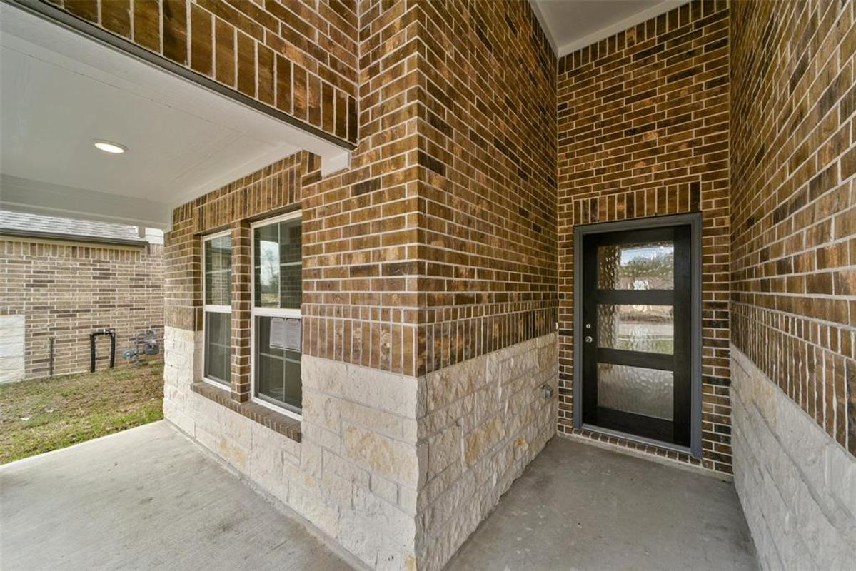 Image 6 of Davidson Homes' New Home at 229 Harlingen Drive