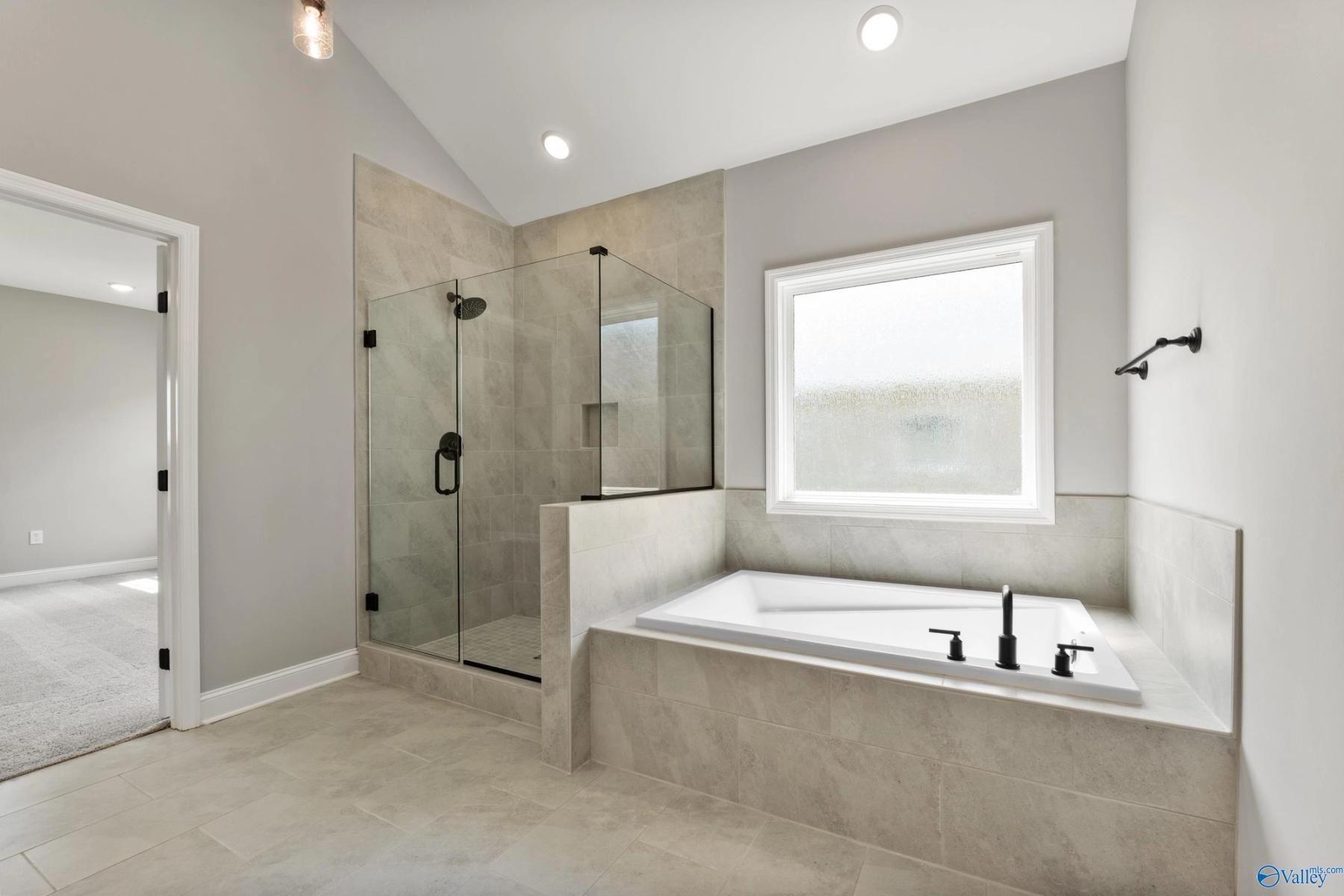 Image 16 of Davidson Homes' New Home at 208 Kendall Farms Boulevard