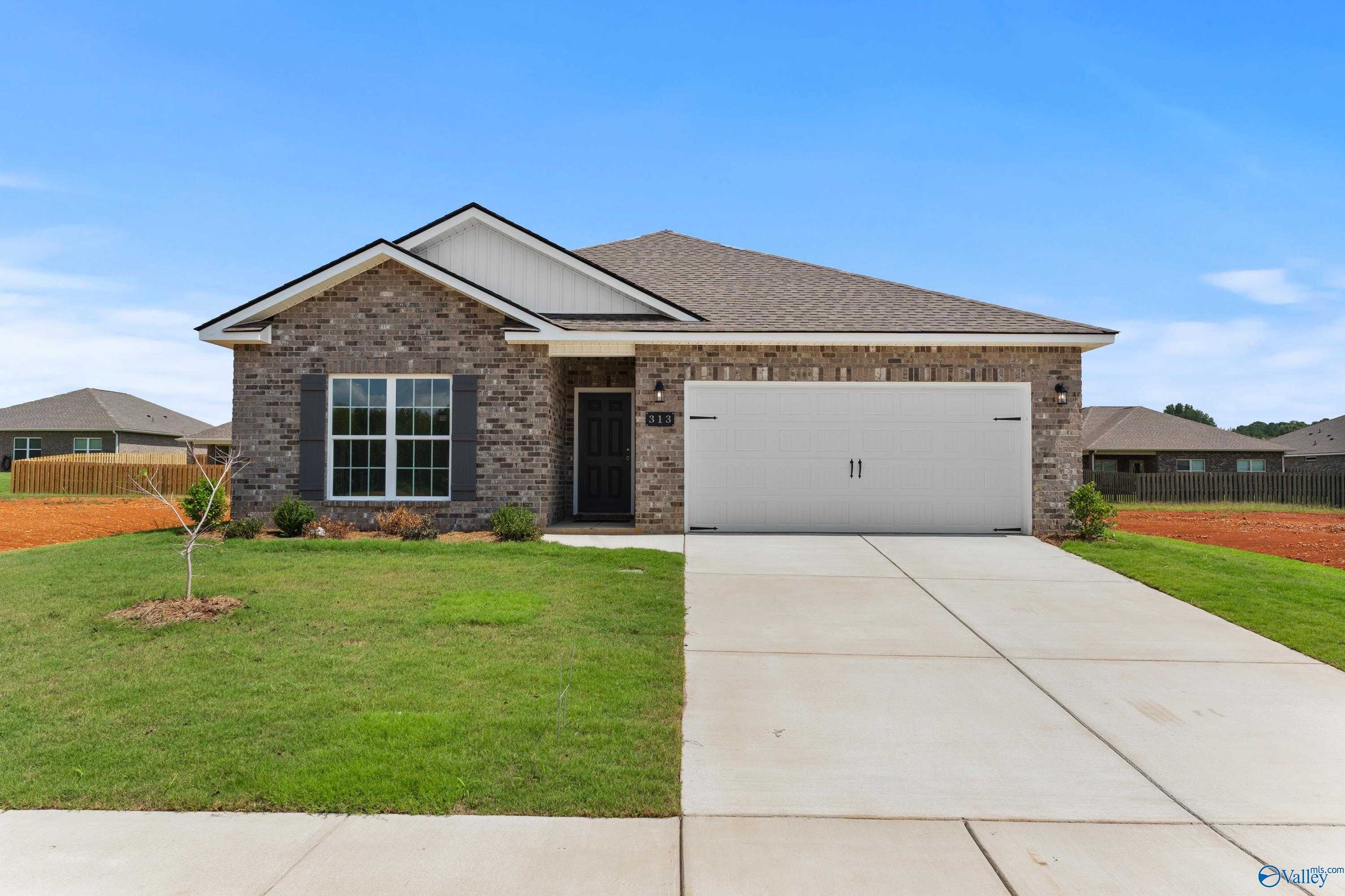 Exterior view of Davidson Homes' New Home at 313 Cherokee Glen Avenue