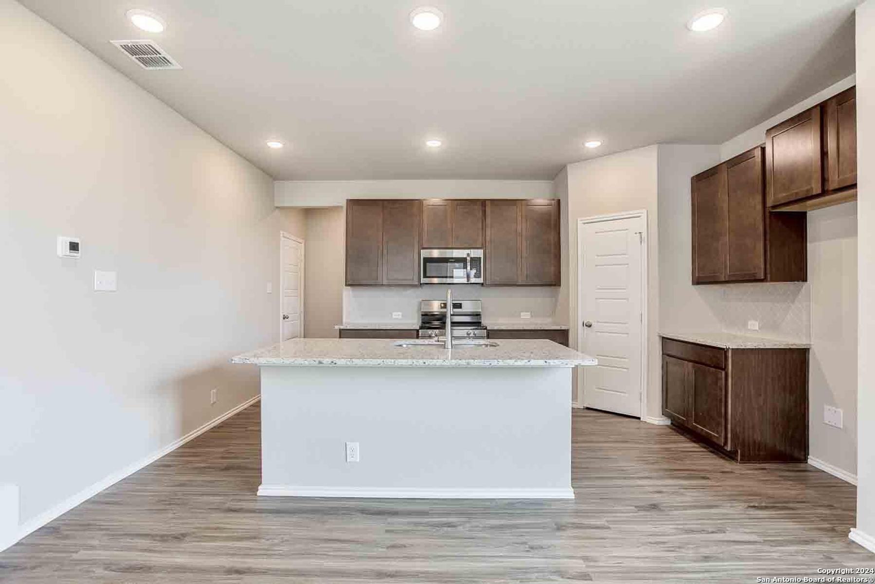 Image 14 of Davidson Homes' New Home at 304 Ivy Roads