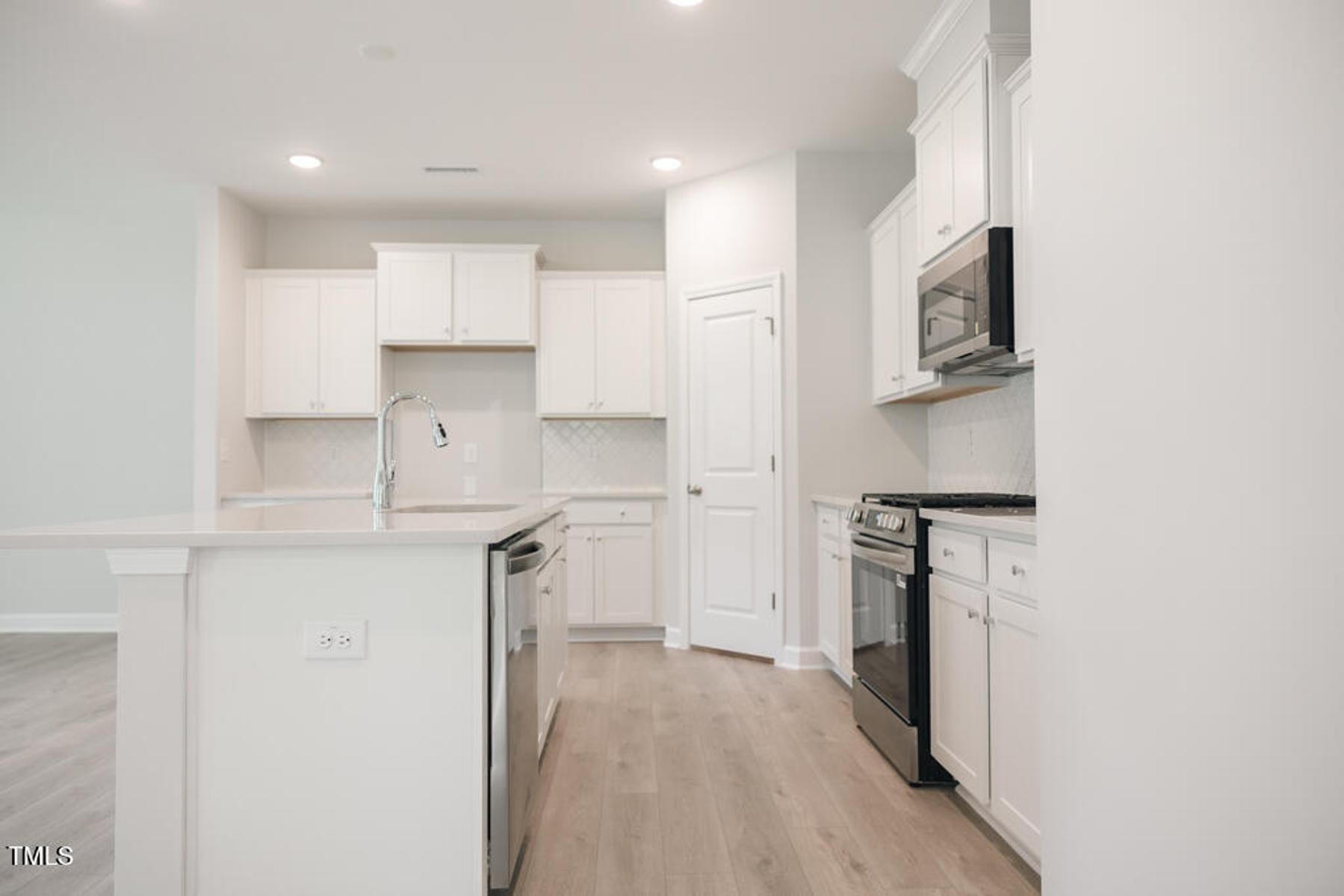 Image 7 of Davidson Homes' New Home at 277 Gregory Village Drive
