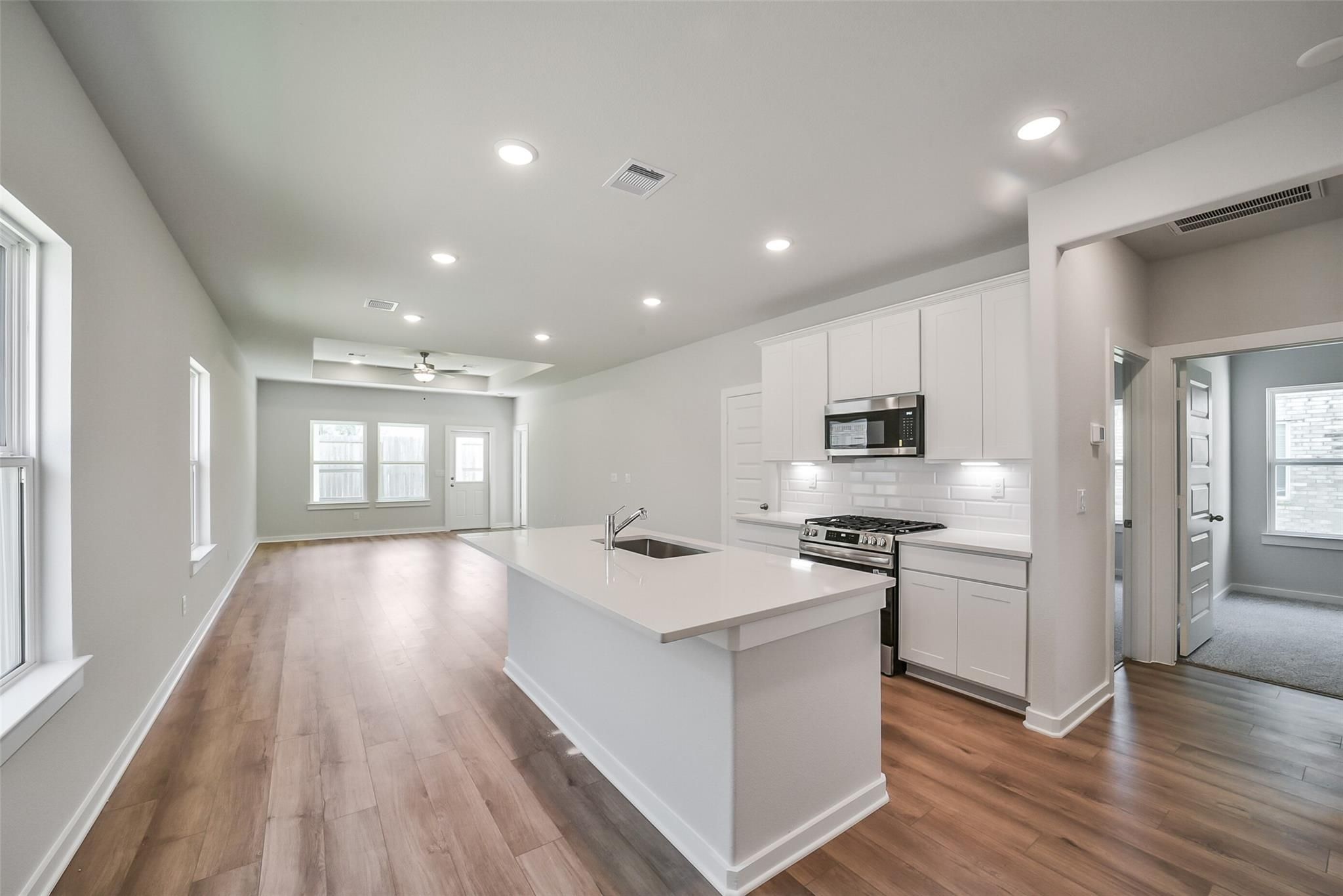 Image 9 of Davidson Homes' New Home at 240 Harlingen Drive