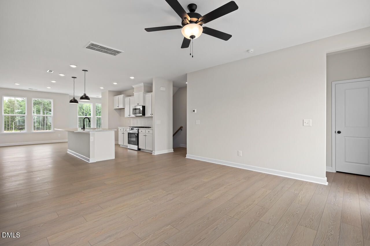 Image 7 of Davidson Homes' New Home at 608 Thatch Lane