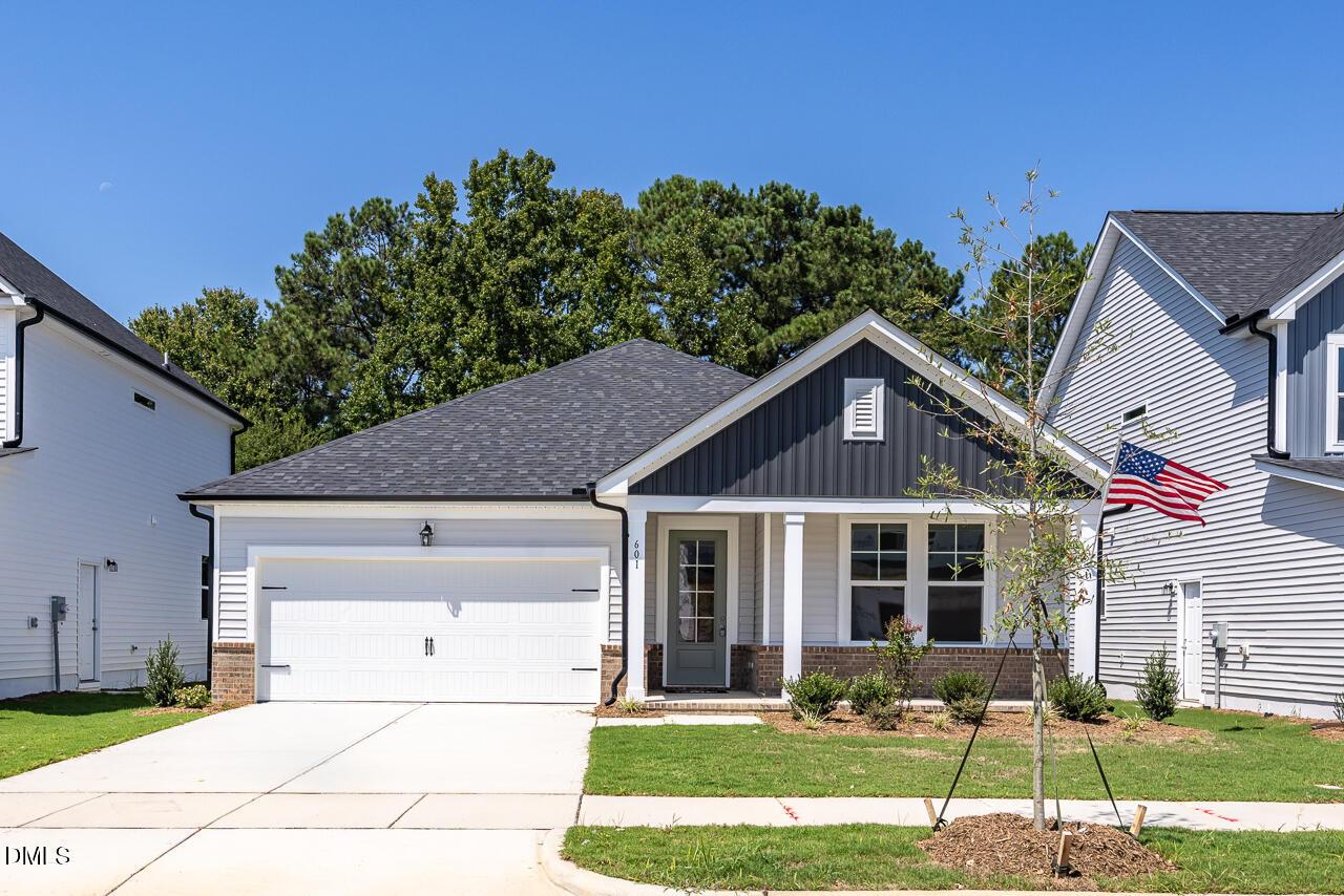 Exterior view of Davidson Homes' New Home at 601 Crescent Wood Trail