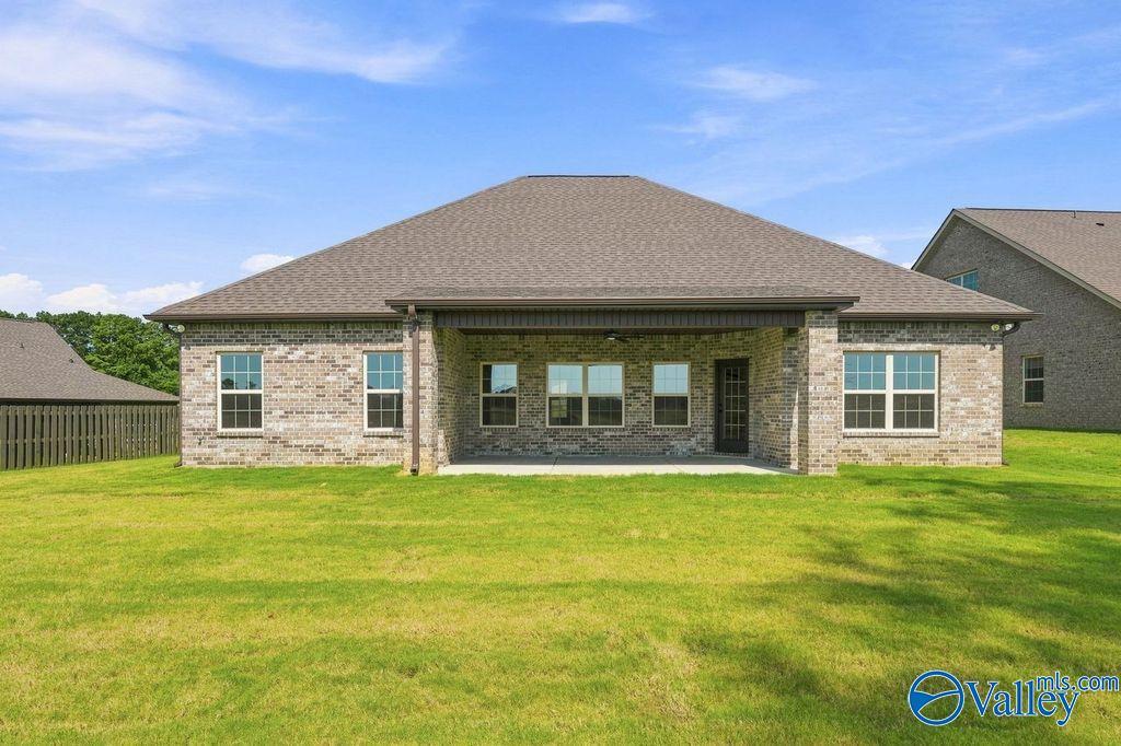 Covered back patio of The Rockford floor plan by Davidson Homes in Cain Park, Hartselle, Alabama.