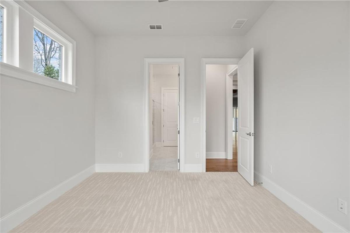 Image 11 of Davidson Homes' New Home at 2750 Twisted Oak Lane