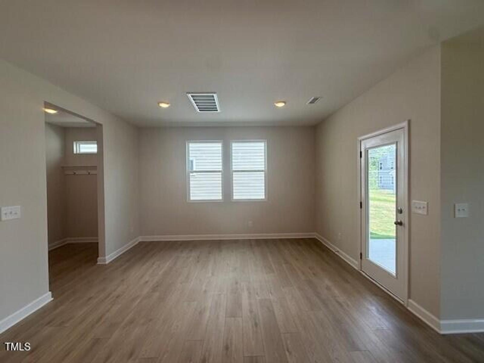 Image 21 of Davidson Homes' New Home at 307 Gregory Village Drive