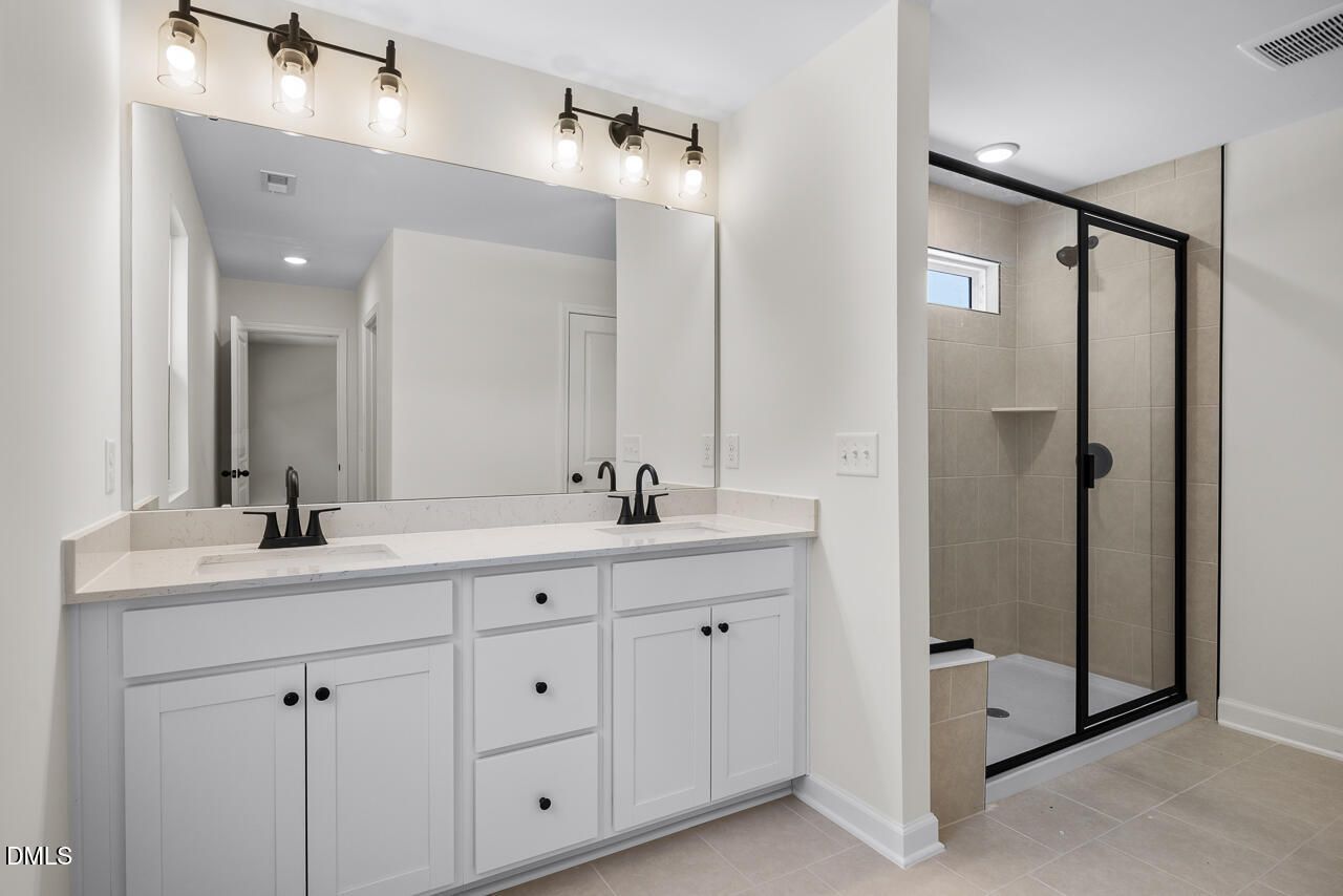 Image 4 of Davidson Homes' New Home at 609 Crescent Wood Trail