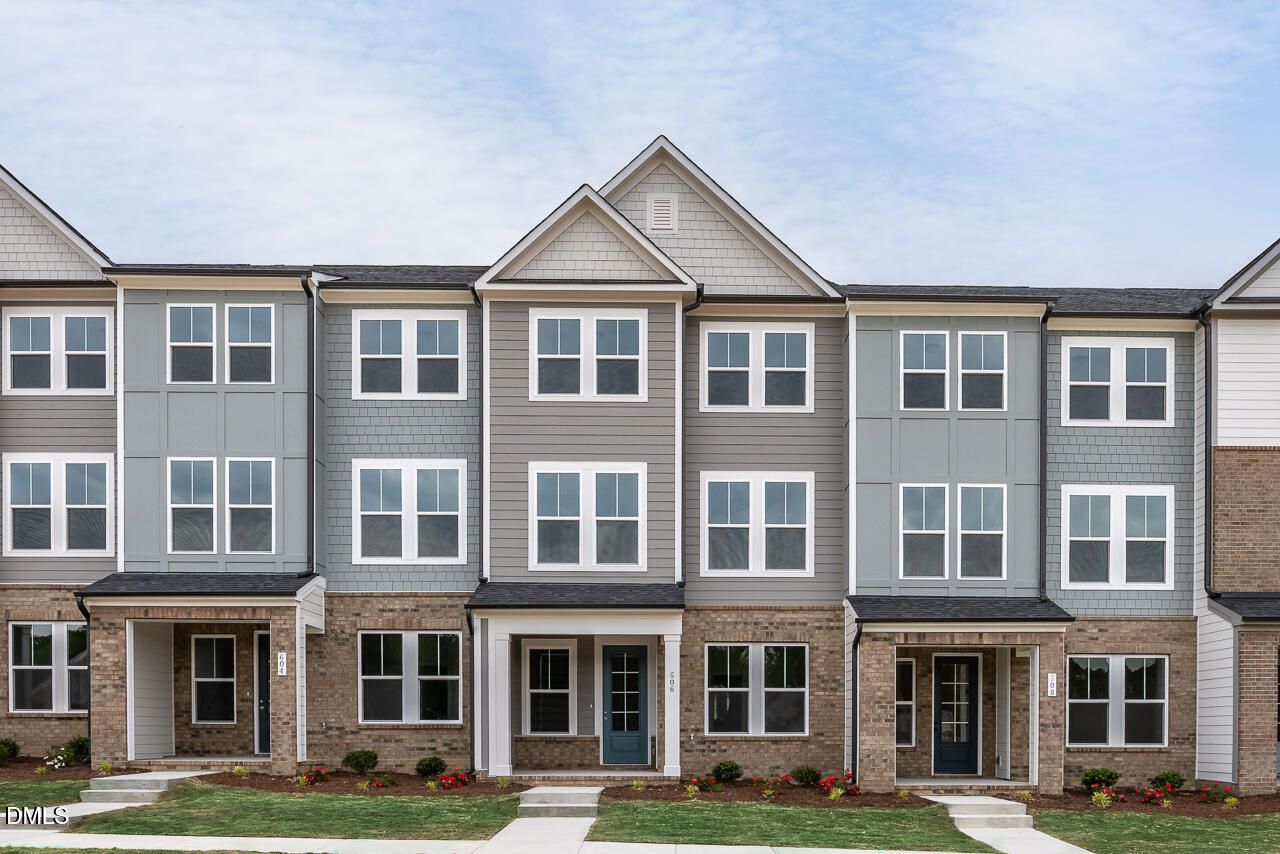 Image 2 of Davidson Homes' New Home at 606 Thatch Lane