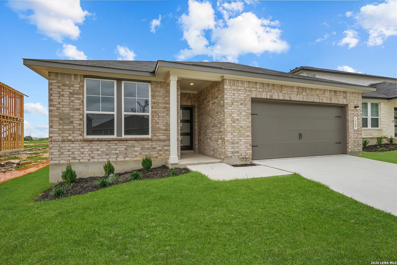 Image 3 of Davidson Homes' New Home at 16607 Rosemary Ridge