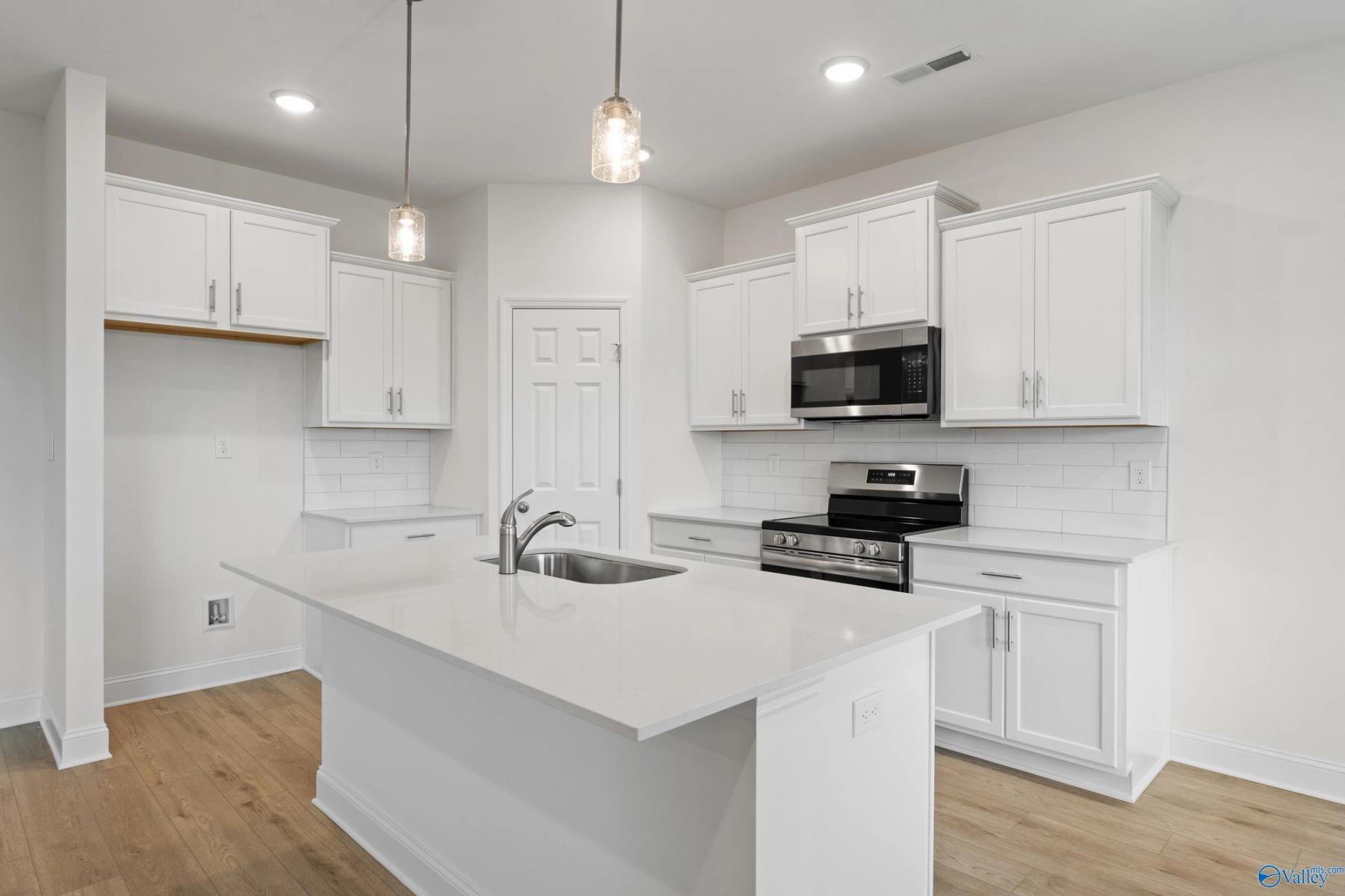 Image 2 of Davidson Homes' New Home at 148 Heritage Lakes Boulevard