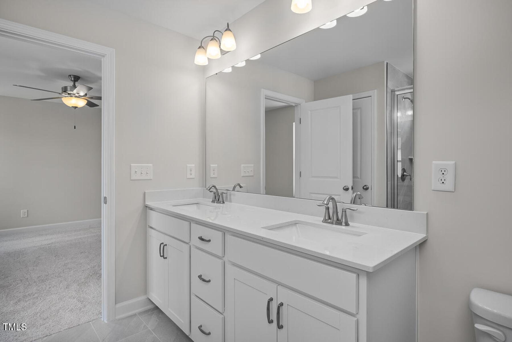 Image 12 of Davidson Homes' New Home at 104 Fairwinds Drive