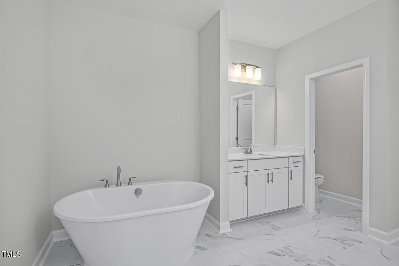 Image 24 of Davidson Homes' New Home at 436 Golden Dragonfly Street