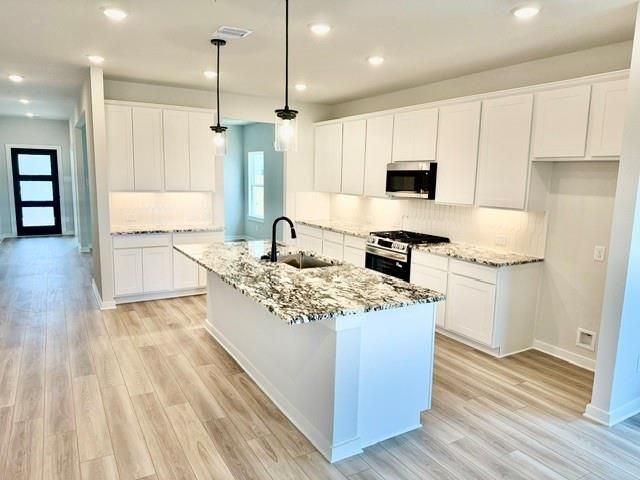 Image 4 of Davidson Homes' New Home at 18707 Durango Plains Trail