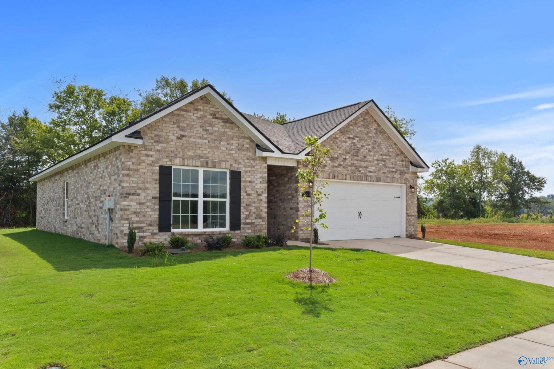 Image 6 of Davidson Homes' New Home at 153 Ivy Vine Drive
