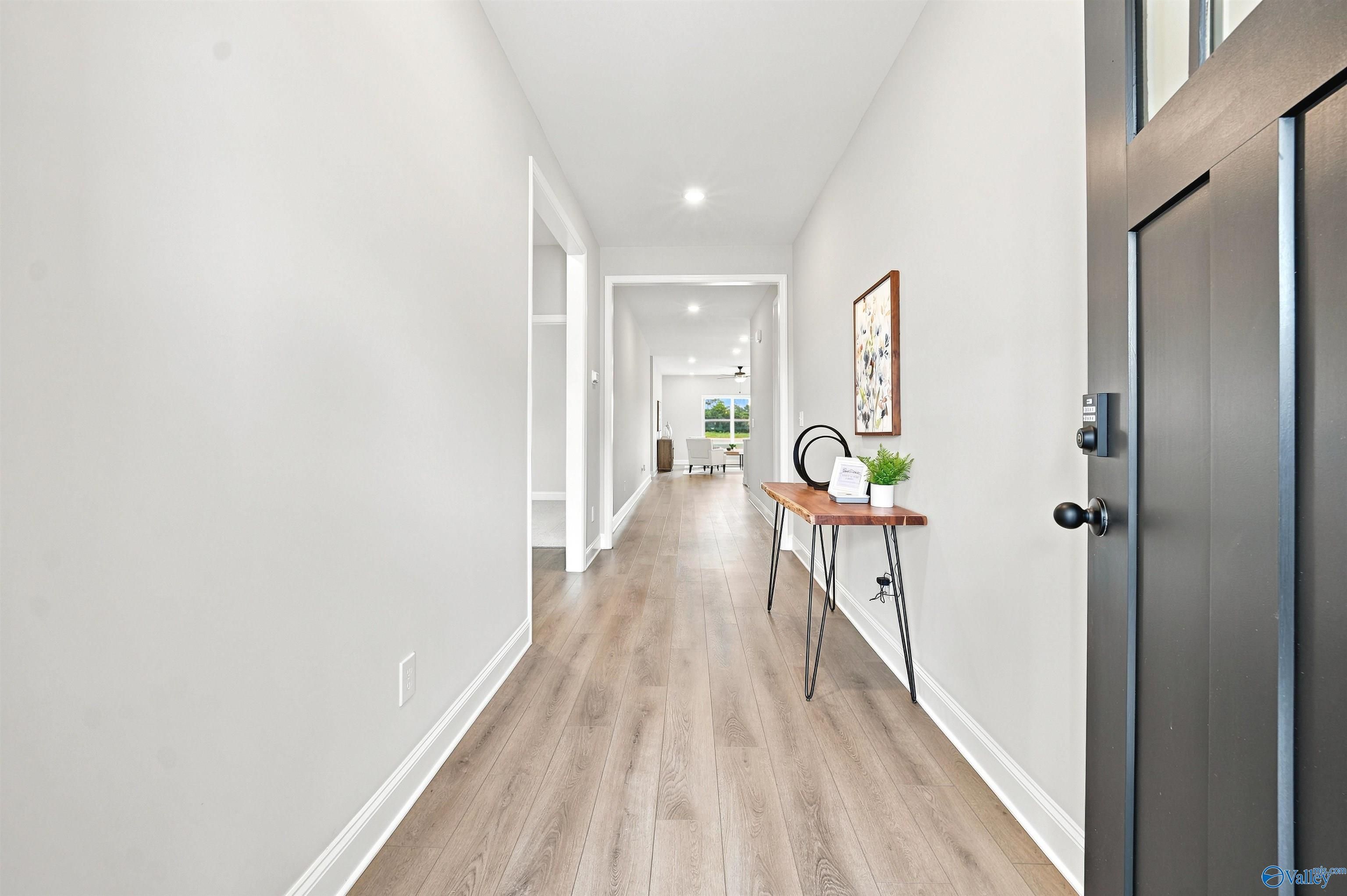 Image 15 of Davidson Homes' New Home at 121 Berry Cove Avenue