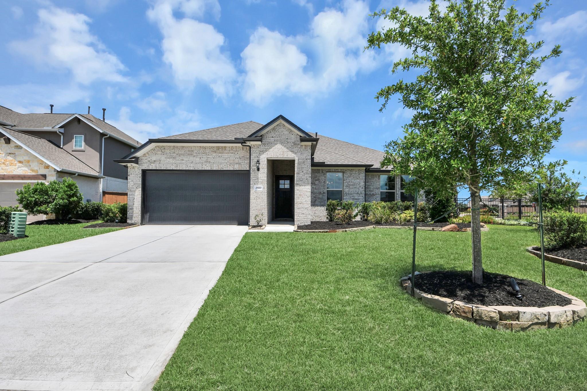 Image 3 of Davidson Homes' New Home at 2920 Arbor Edge Crossing