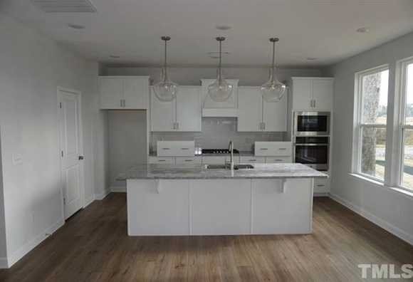 Image 3 of Davidson Homes' New Home at 516 Craftsman Ridge Trail