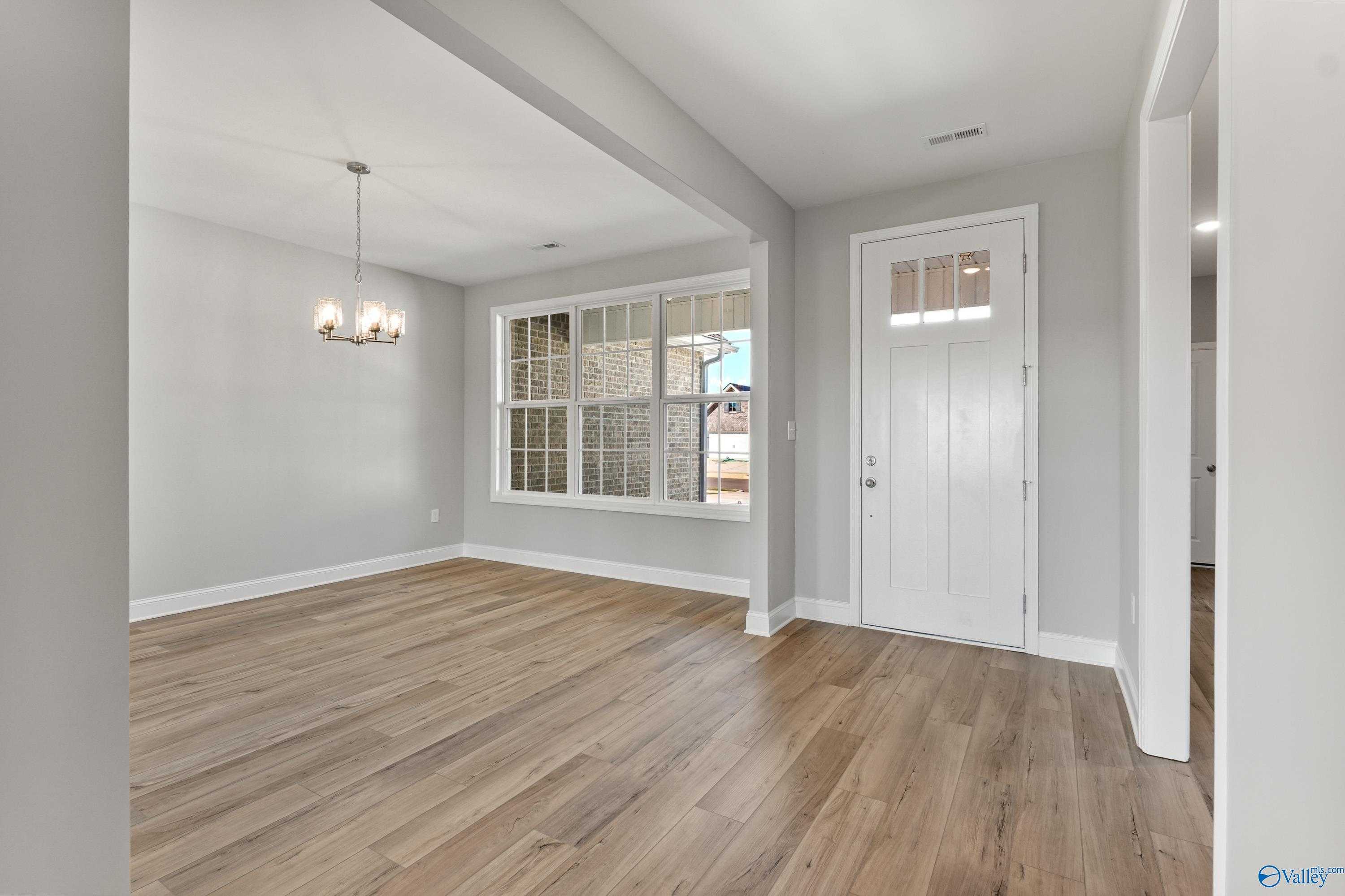 Image 7 of Davidson Homes' New Home at 212 Kendall Farms Boulevard