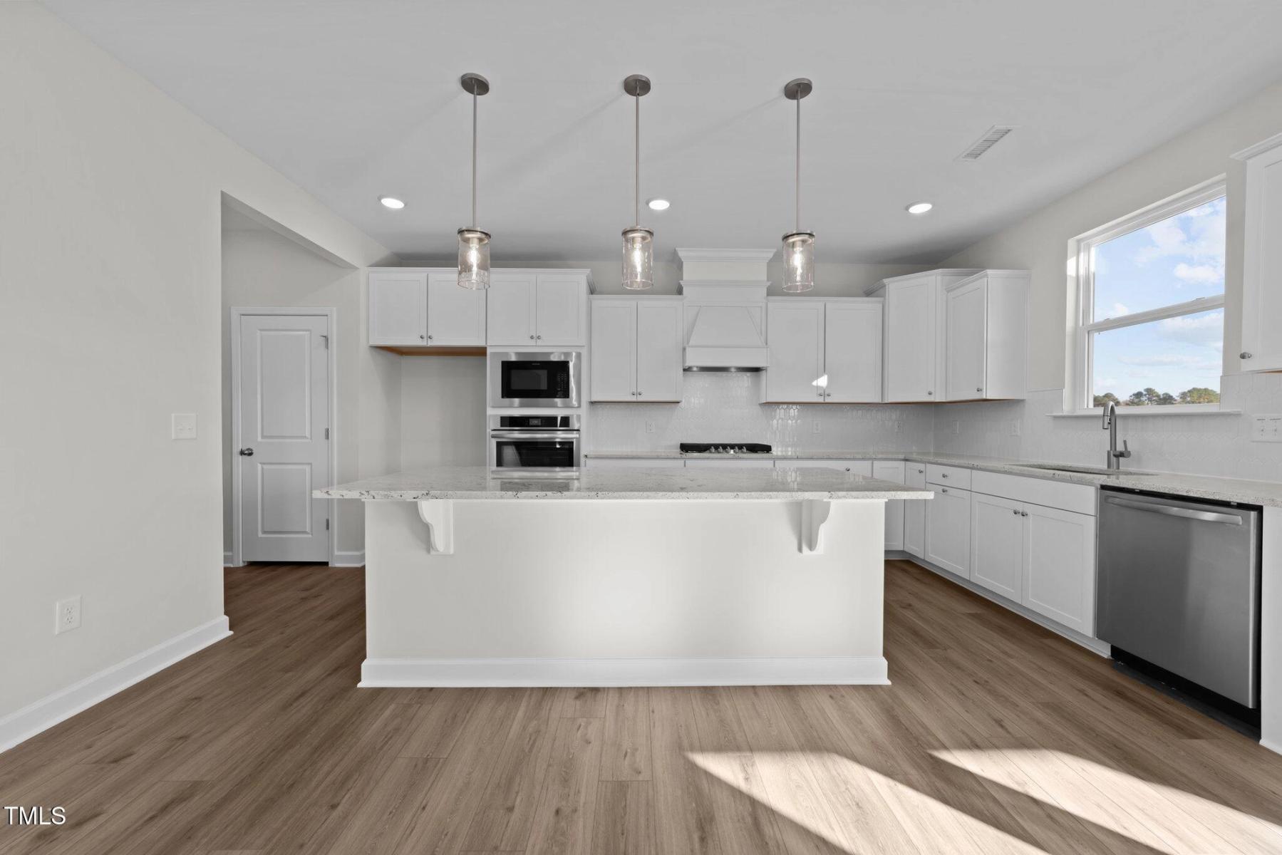 Image 4 of Davidson Homes' New Home at 432 Golden Dragonfly Street