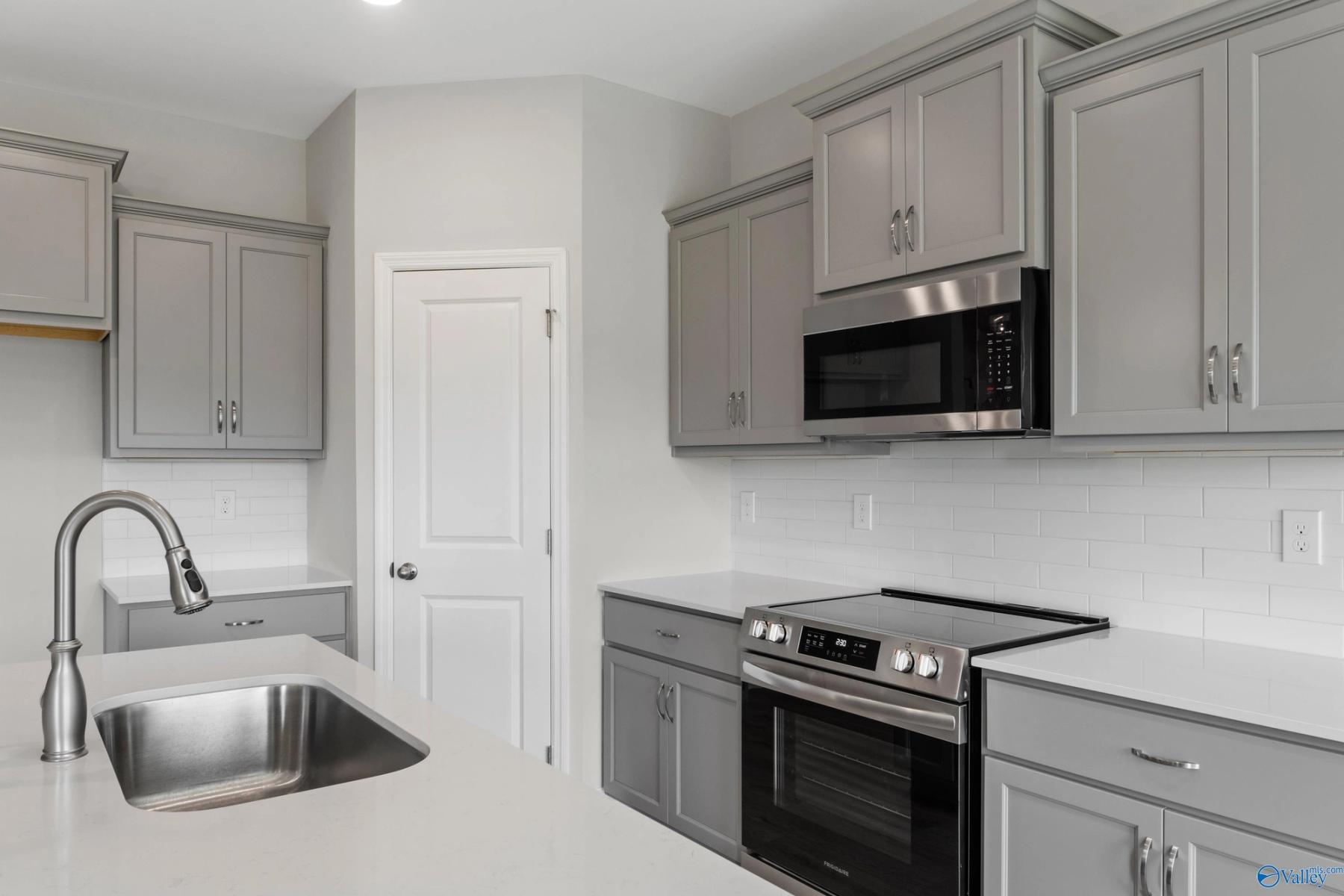 Image 2 of Davidson Homes' New Home at 233 Jerrie Lynn Boulevard