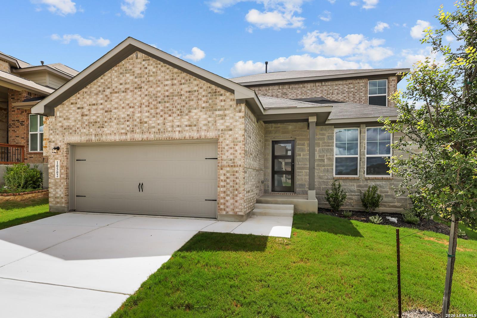 Image 2 of Davidson Homes' New Home at 10502 Briceway Fall