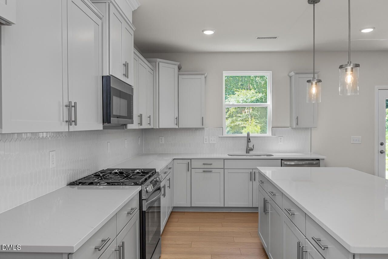 Image 3 of Davidson Homes' New Home at 559 Whinfield Place