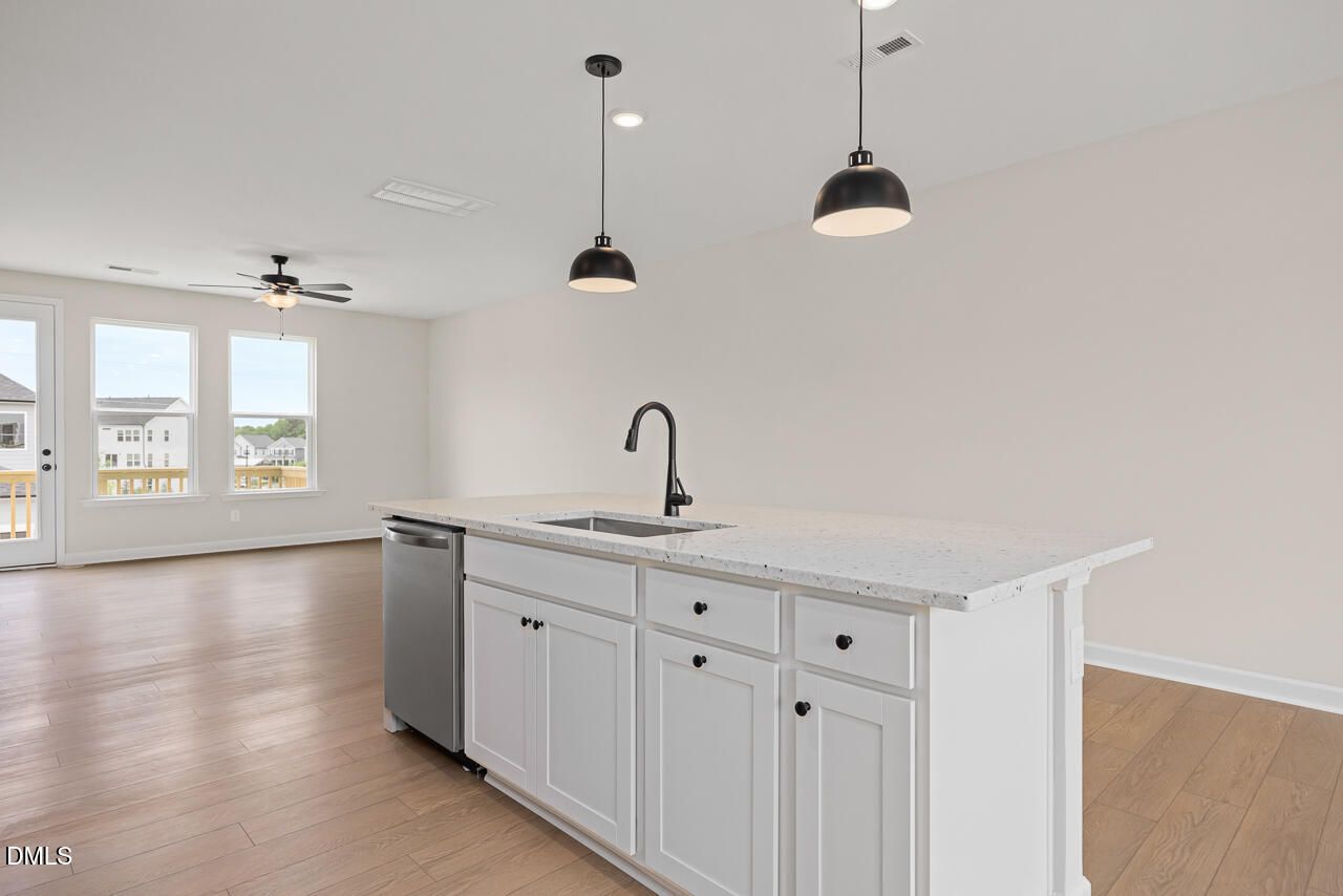 Image 10 of Davidson Homes' New Home at 608 Thatch Lane