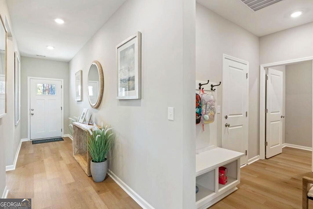 Image 3 of Davidson Homes' New Home at 101 Buttercup Pl