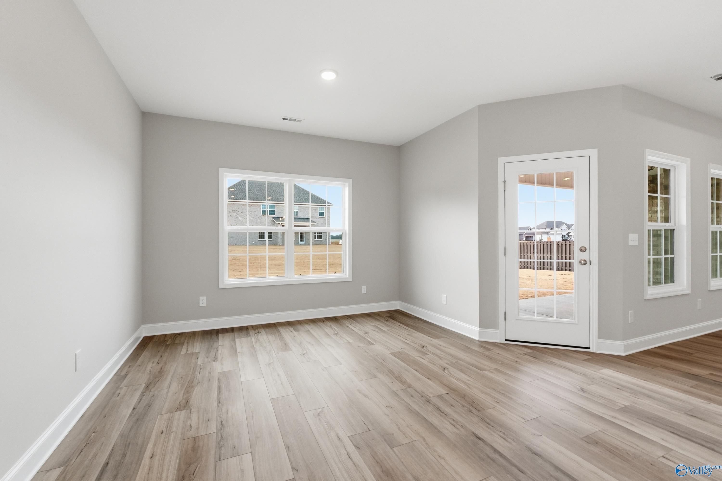 Image 9 of Davidson Homes' New Home at 100 Lucy Lynn Boulevard